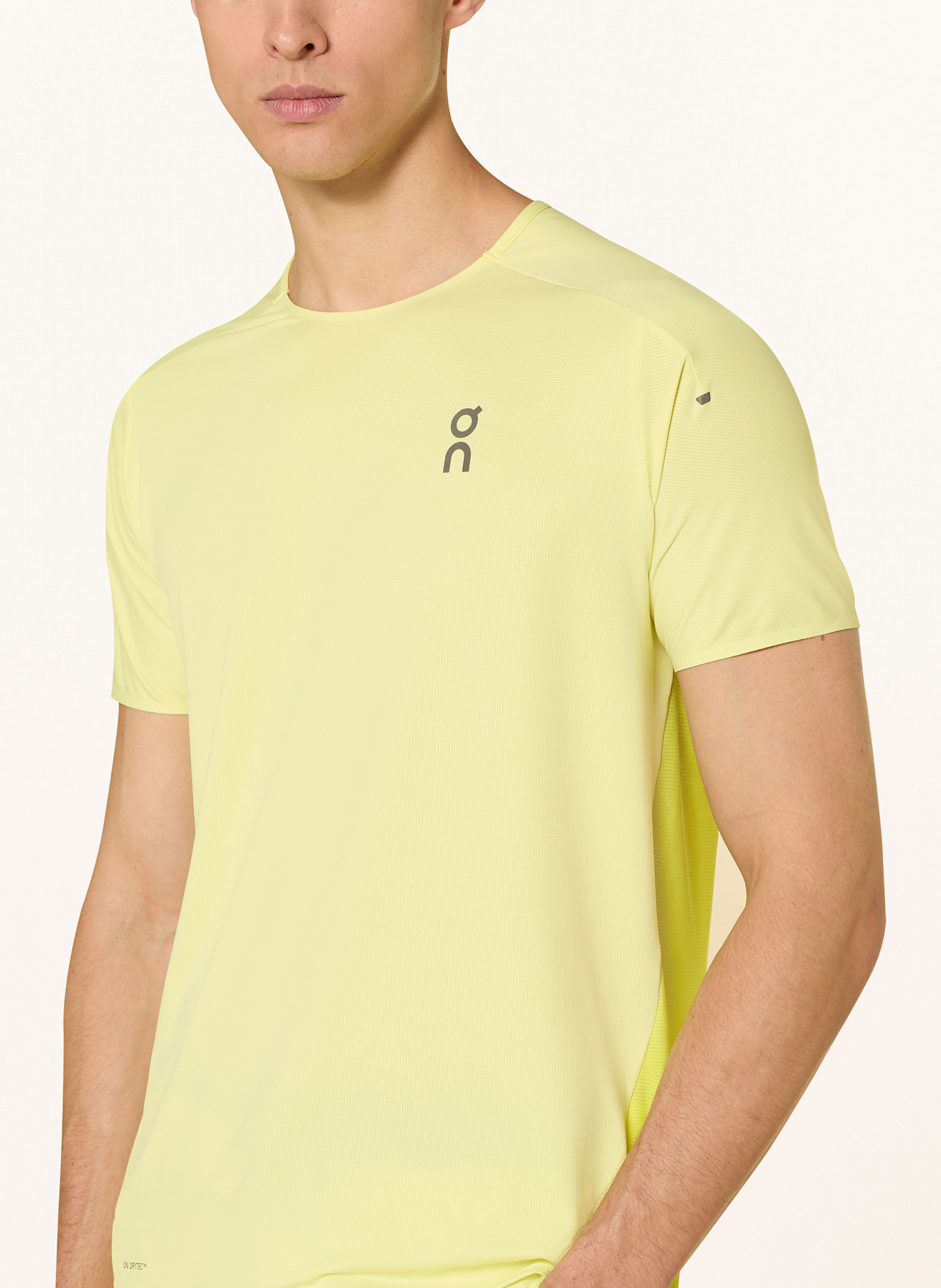 On Running shirt PERFORMANCE-T: LIGHT YELLOW / YELLOW