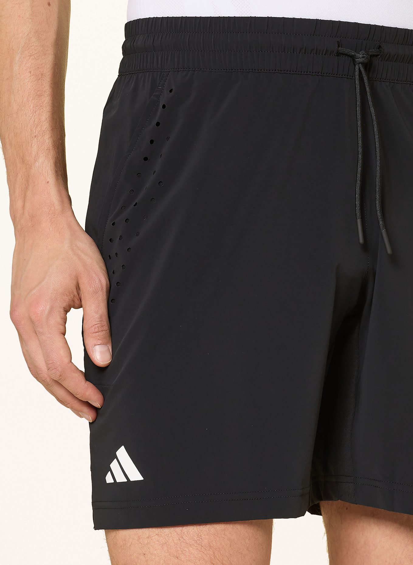 adidas Tennisshorts ERGO PRO: SCHWARZ