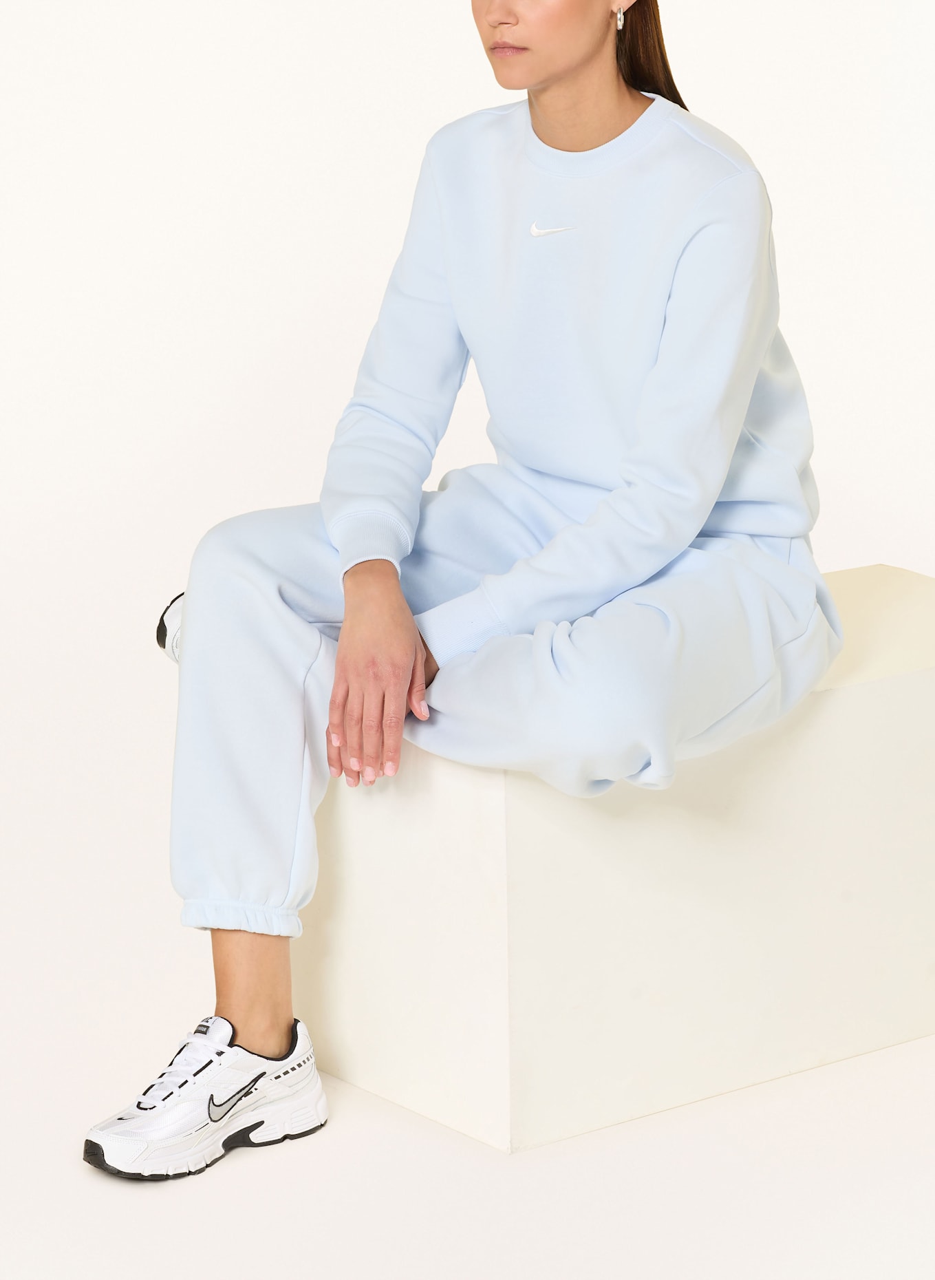 Nike Sweatshirt: LIGHT BLUE