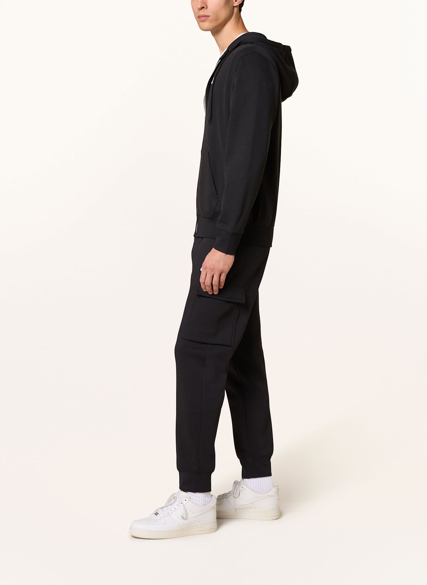 Nike Sweatjacke CLUB: SCHWARZ
