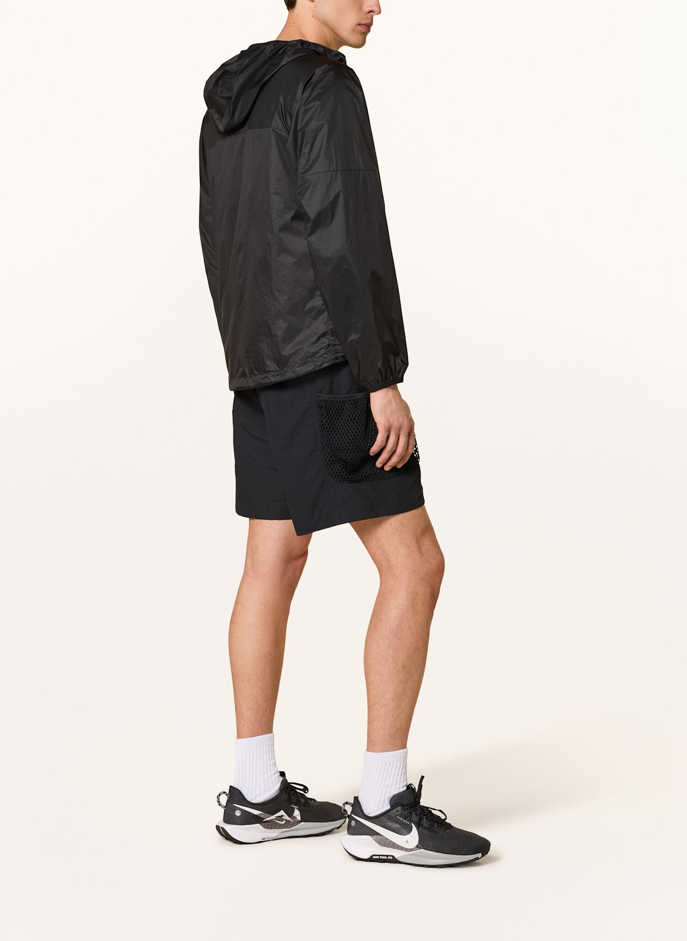 Nike Funktionsjacke ACG: SCHWARZ