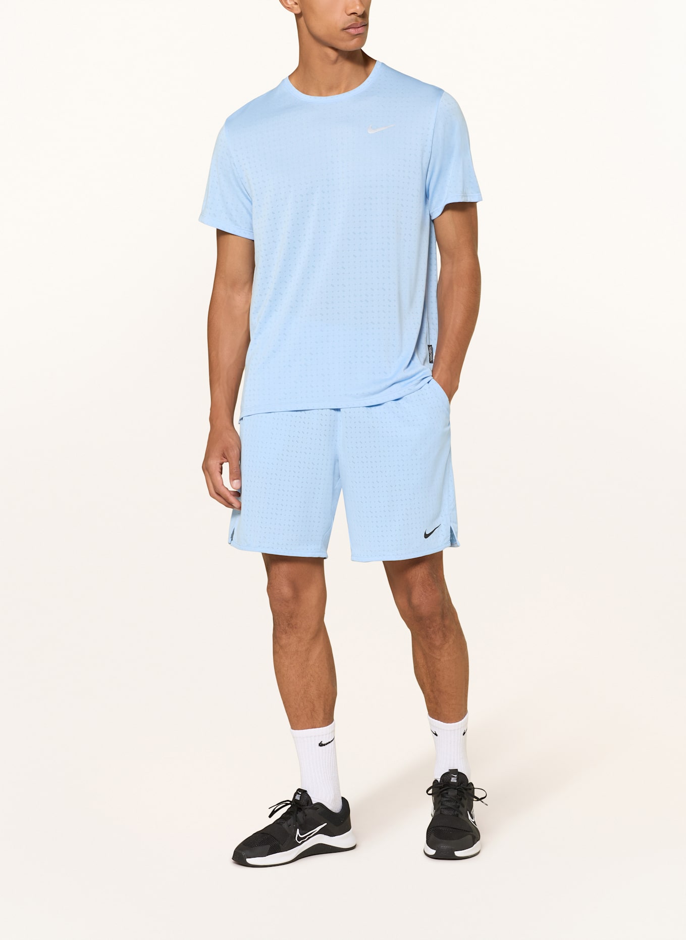Nike Trainingsshorts TOTALITY BREATHE: HELLBLAU