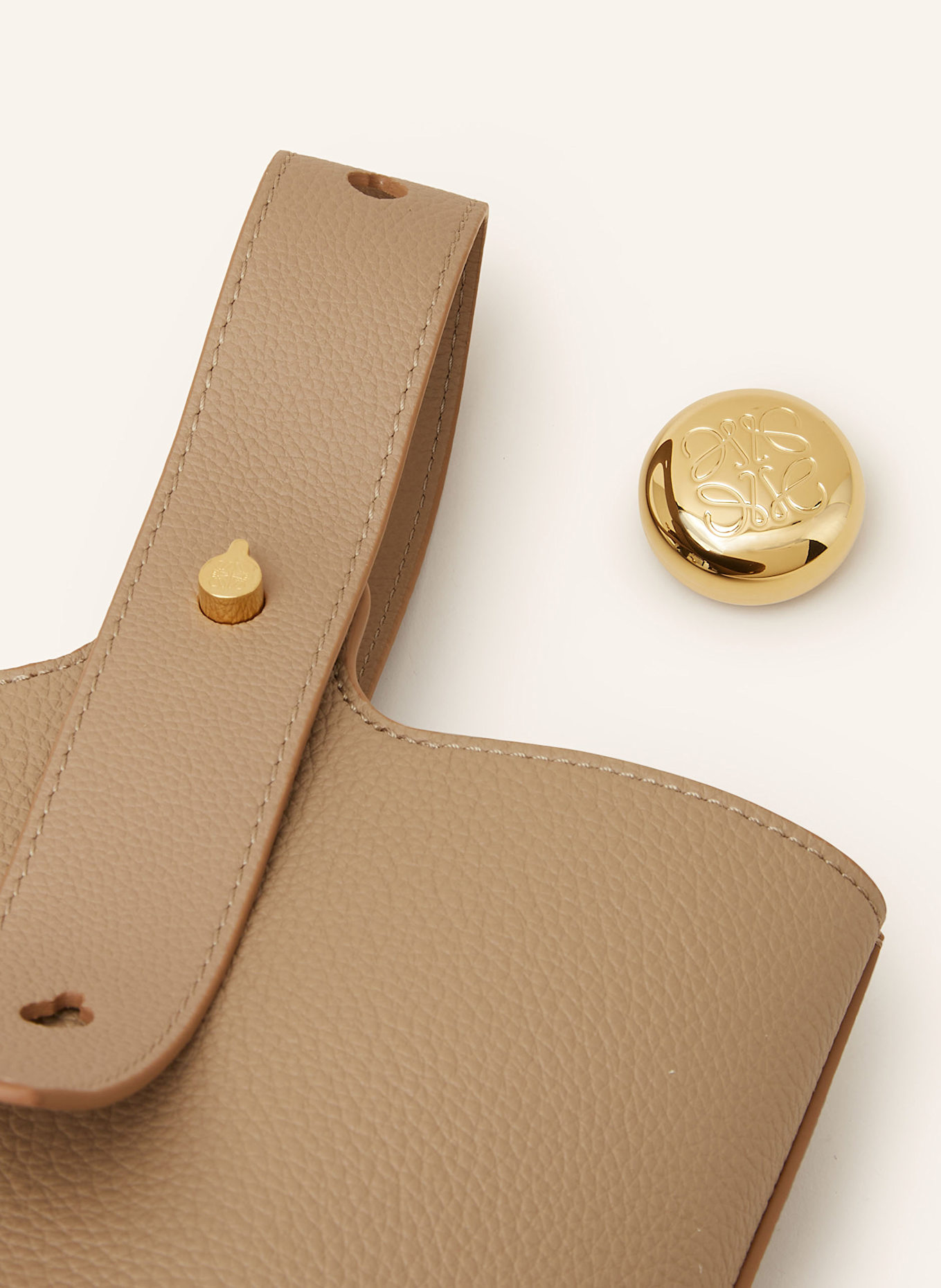 LOEWE Umhängetasche PEBBLE: BEIGE