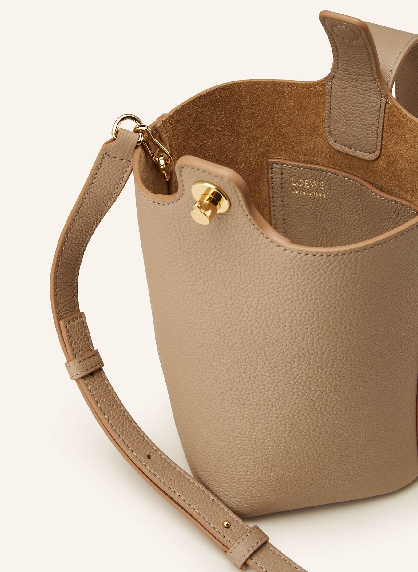 LOEWE Umhängetasche PEBBLE: BEIGE