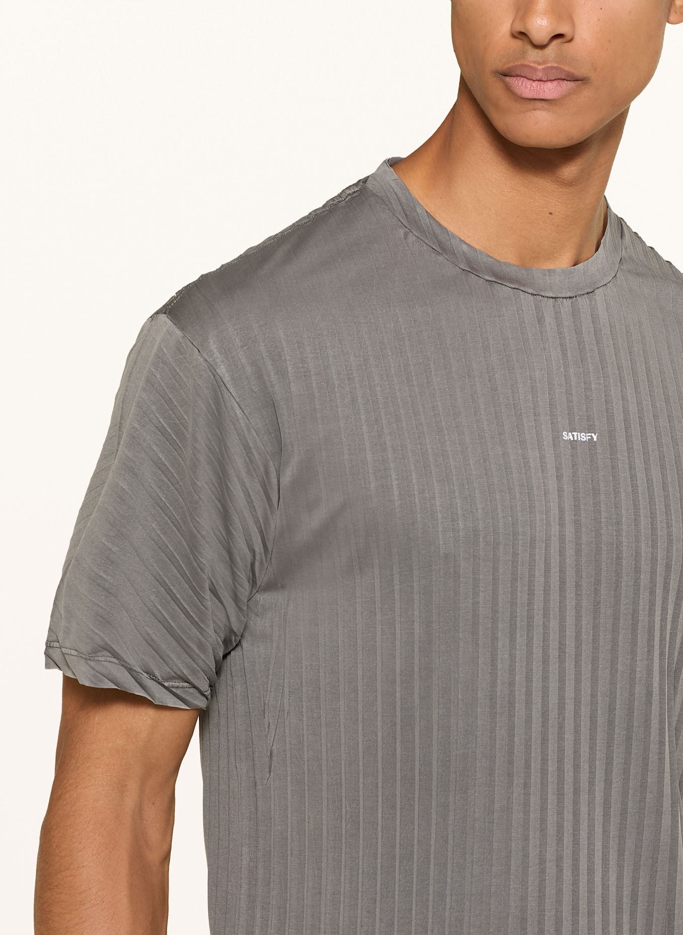 SATISFY Koszulka do biegania AURALITE™: SZARY