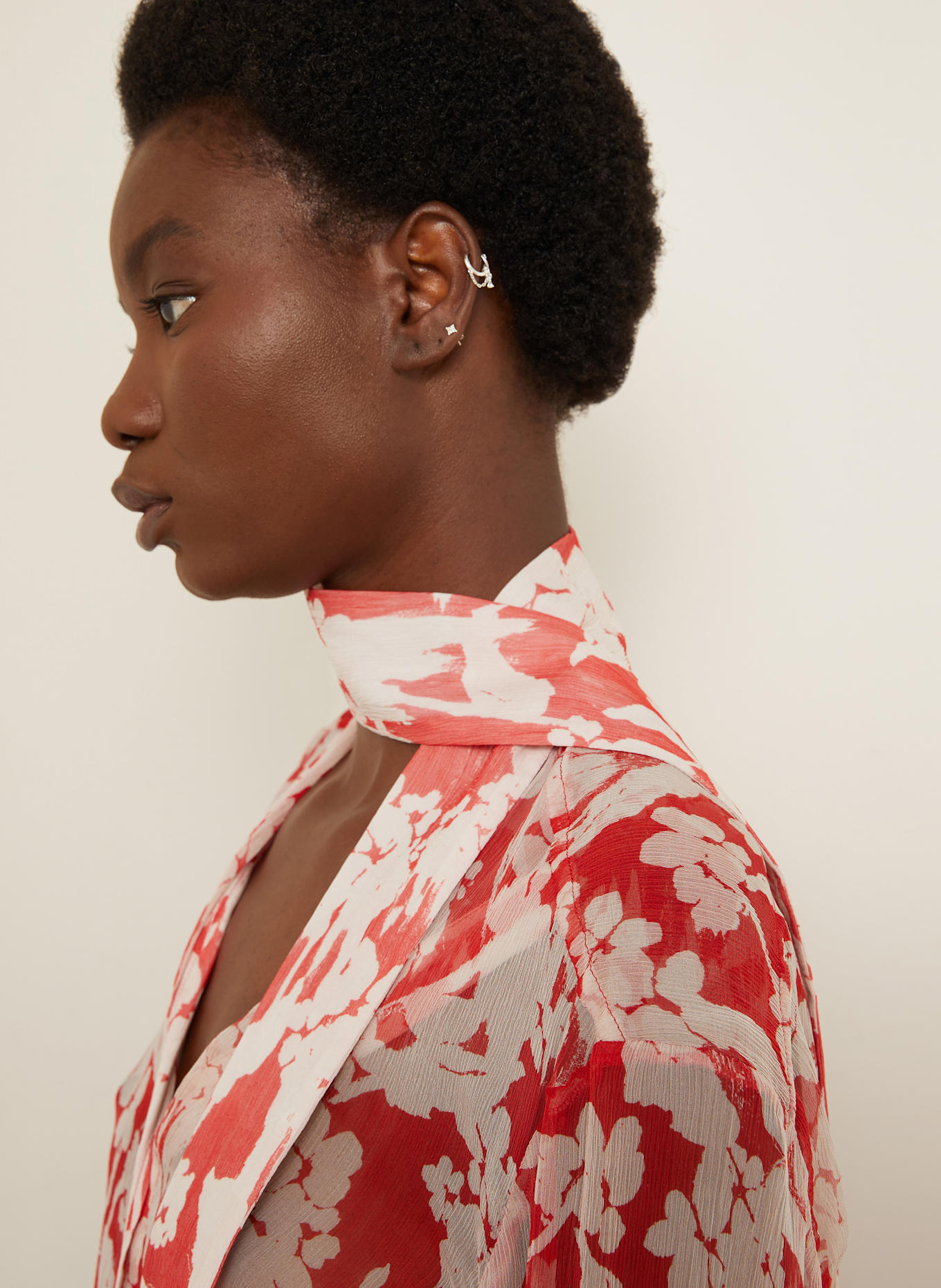 VICTORIA BECKHAM Silk blouse with bow: LIGHT RED/ ECRU