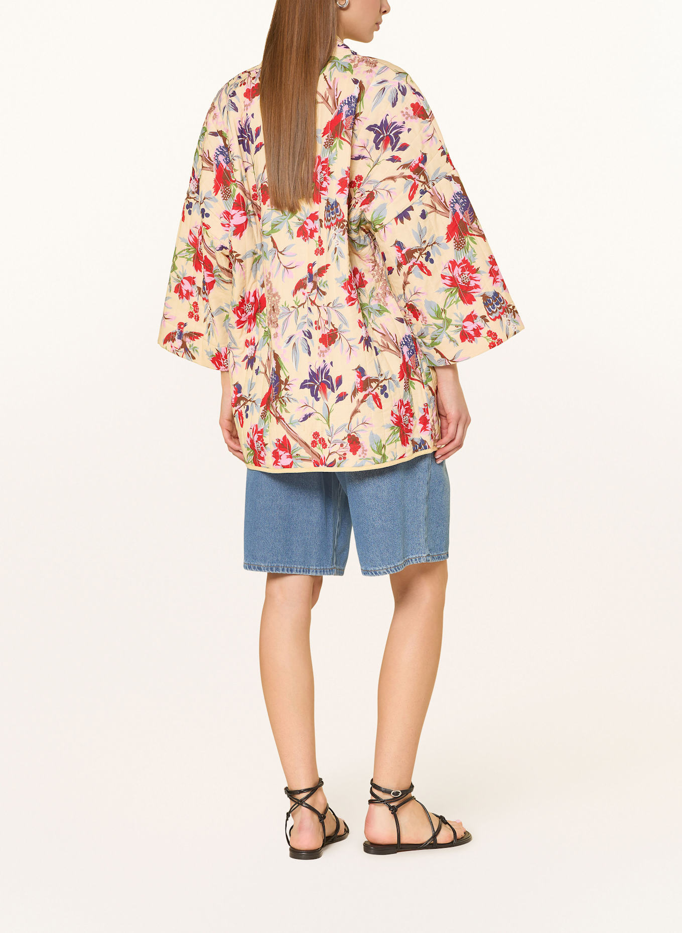 lollys laundry LULULL Great jacket with 3/4 sleeves: Armani EA7 core ID french terry sweatshirt in white