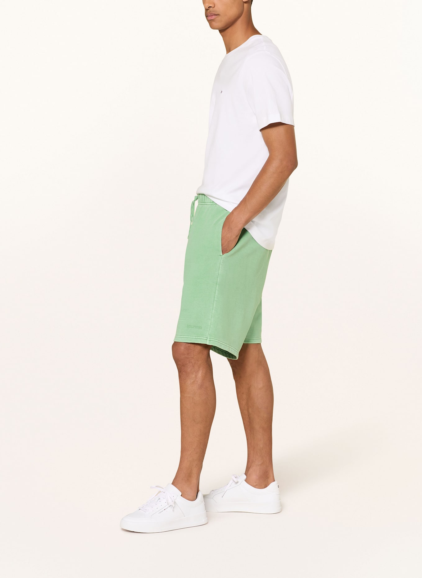 TOMMY HILFIGER Szorty dresowe: ZIELONY