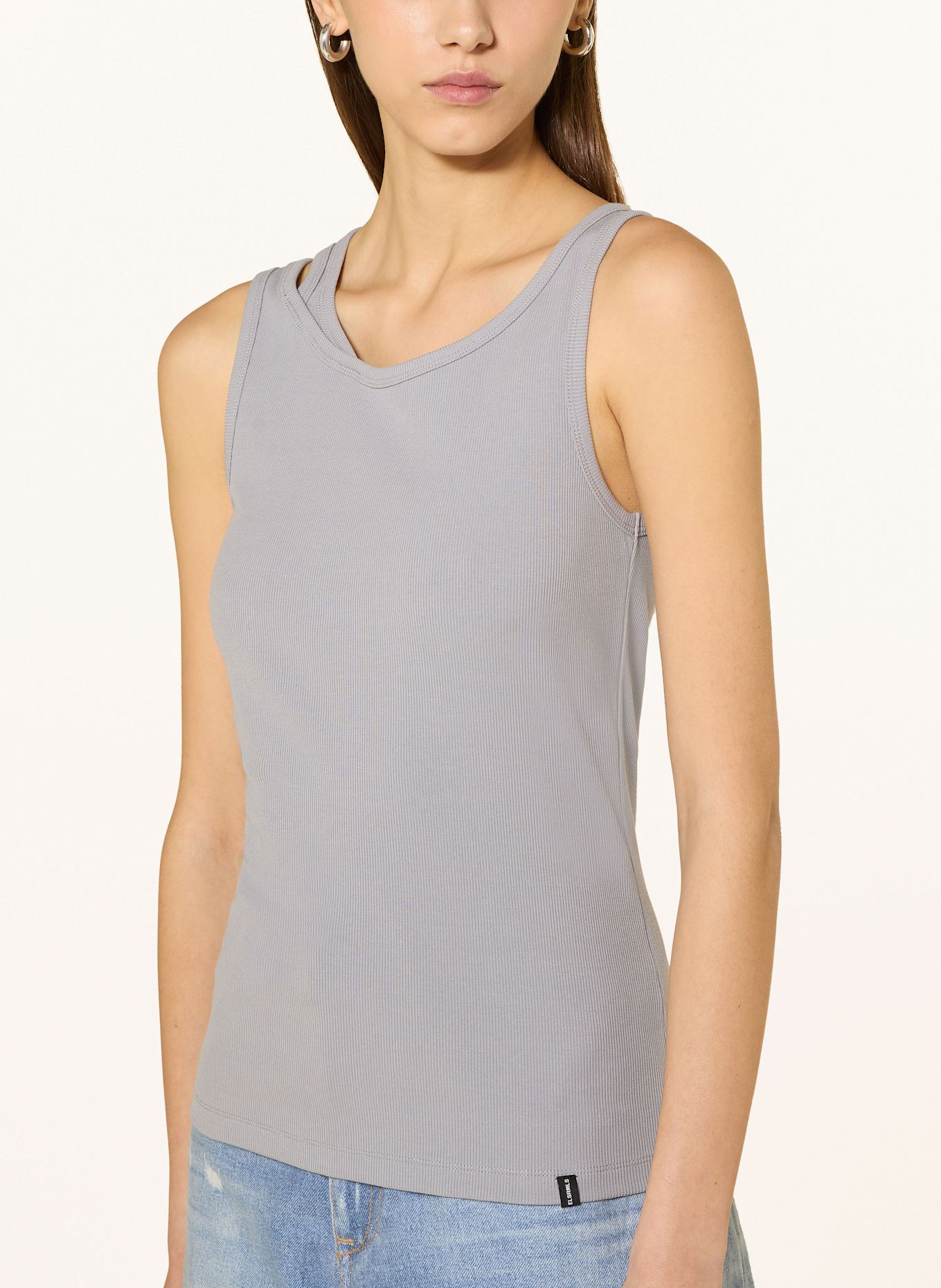 ELIAS RUMELIS Top OLINE: GRAU