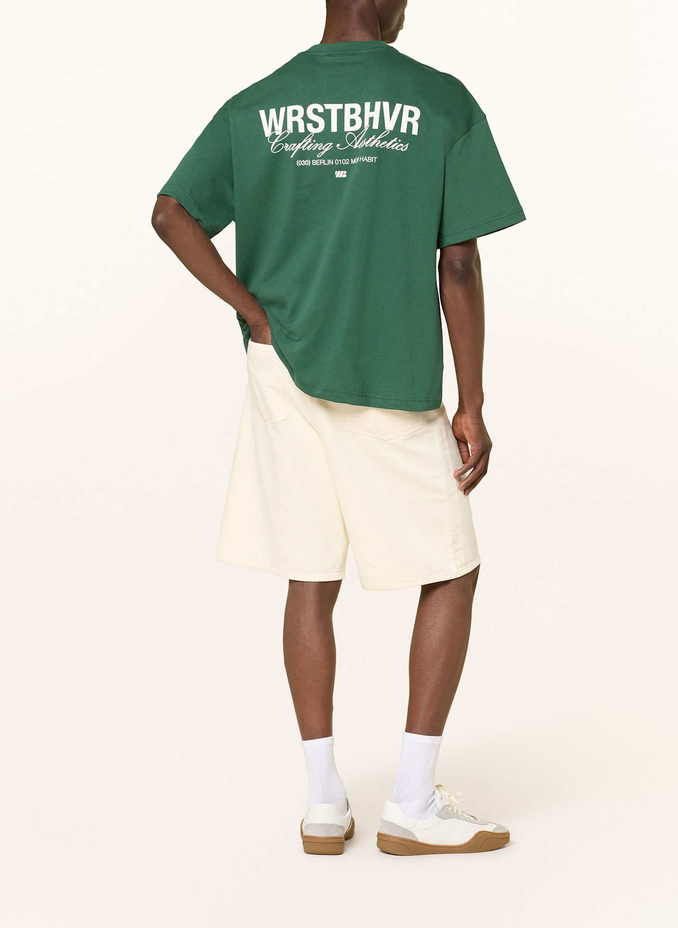 WRSTBHVR T-Shirt STUDIO V11: DUNKELGRÜN / WEISS