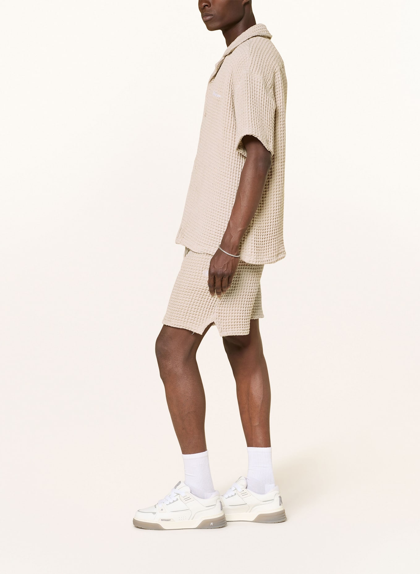 WRSTBHVR Shorts WAFA: BEIGE