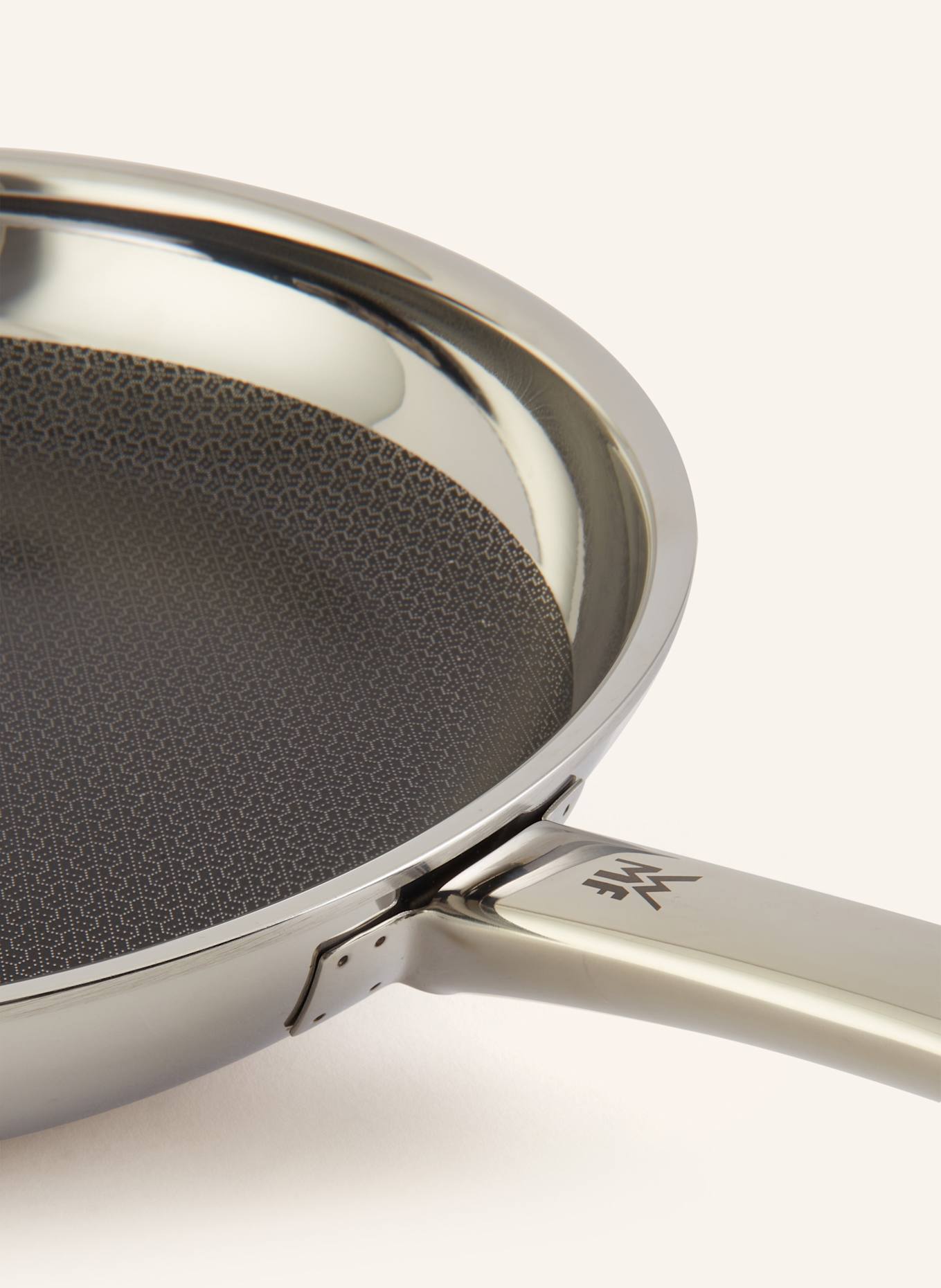 WMF Pan PROFI RESIST: SILVER / BLACK