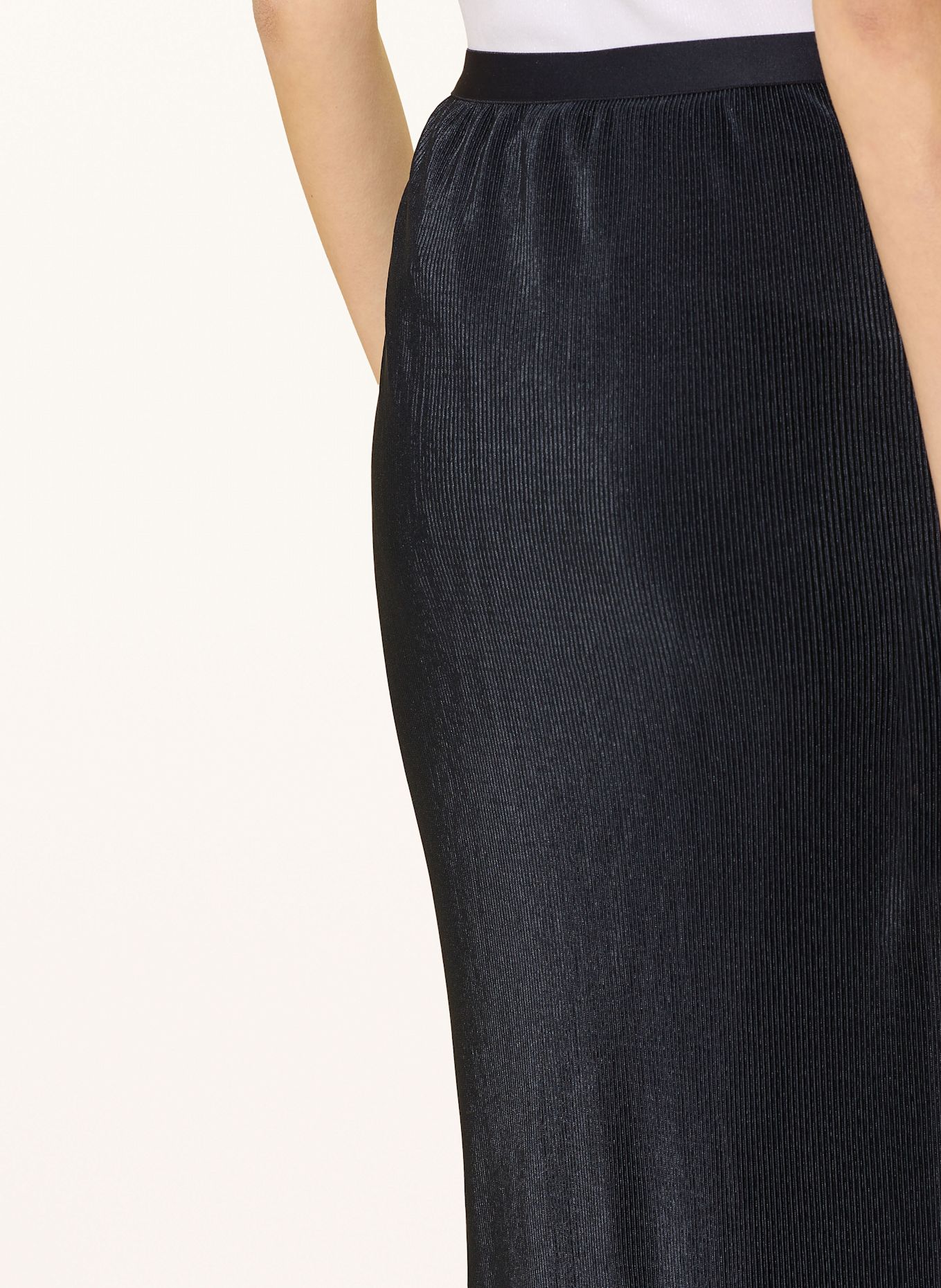 BETTY&CO Satinrock: DUNKELBLAU