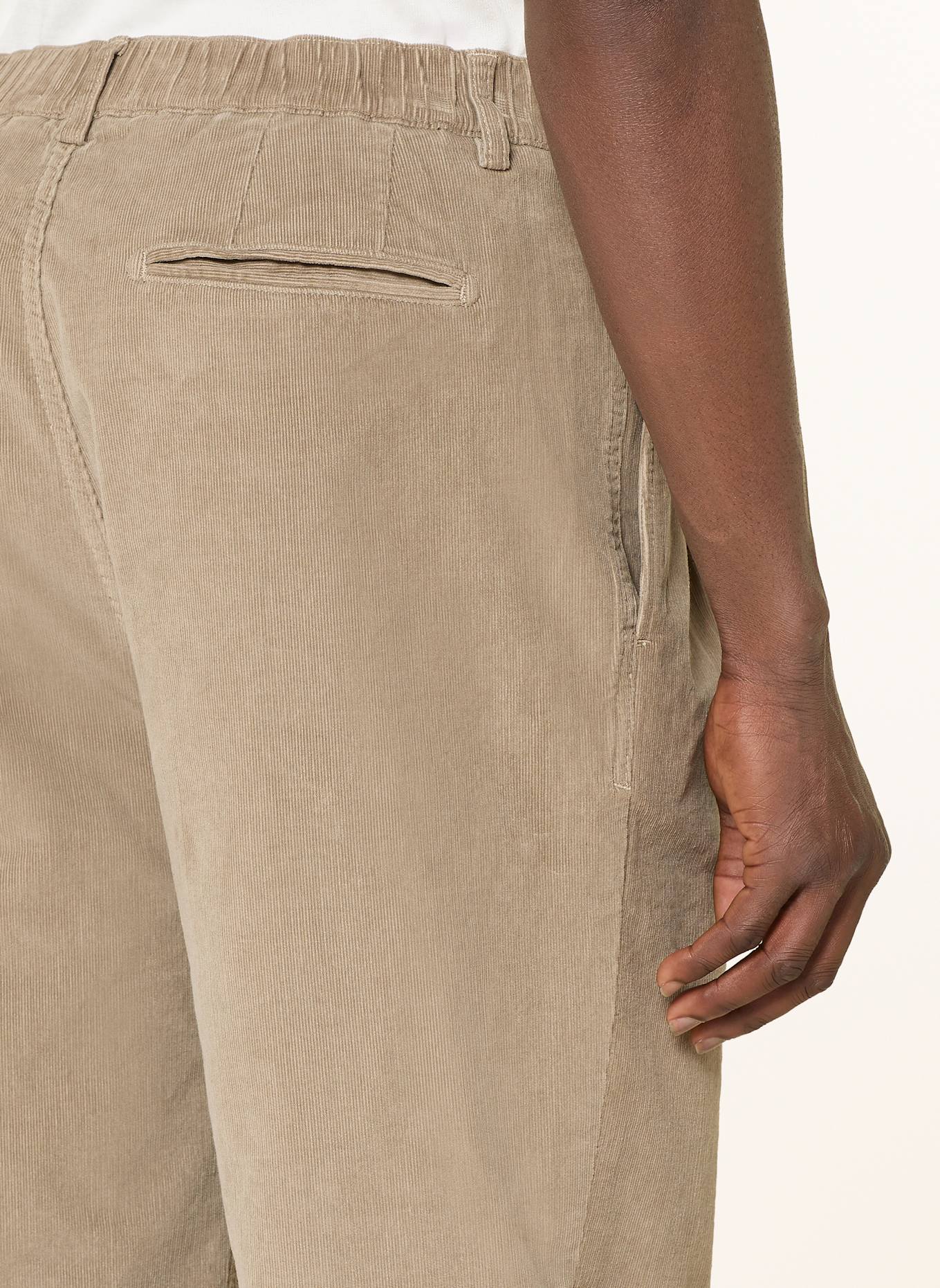 DRYKORN Cordchino KARYKO Relaxed Fit mit verkürztem Bein: BRAUN