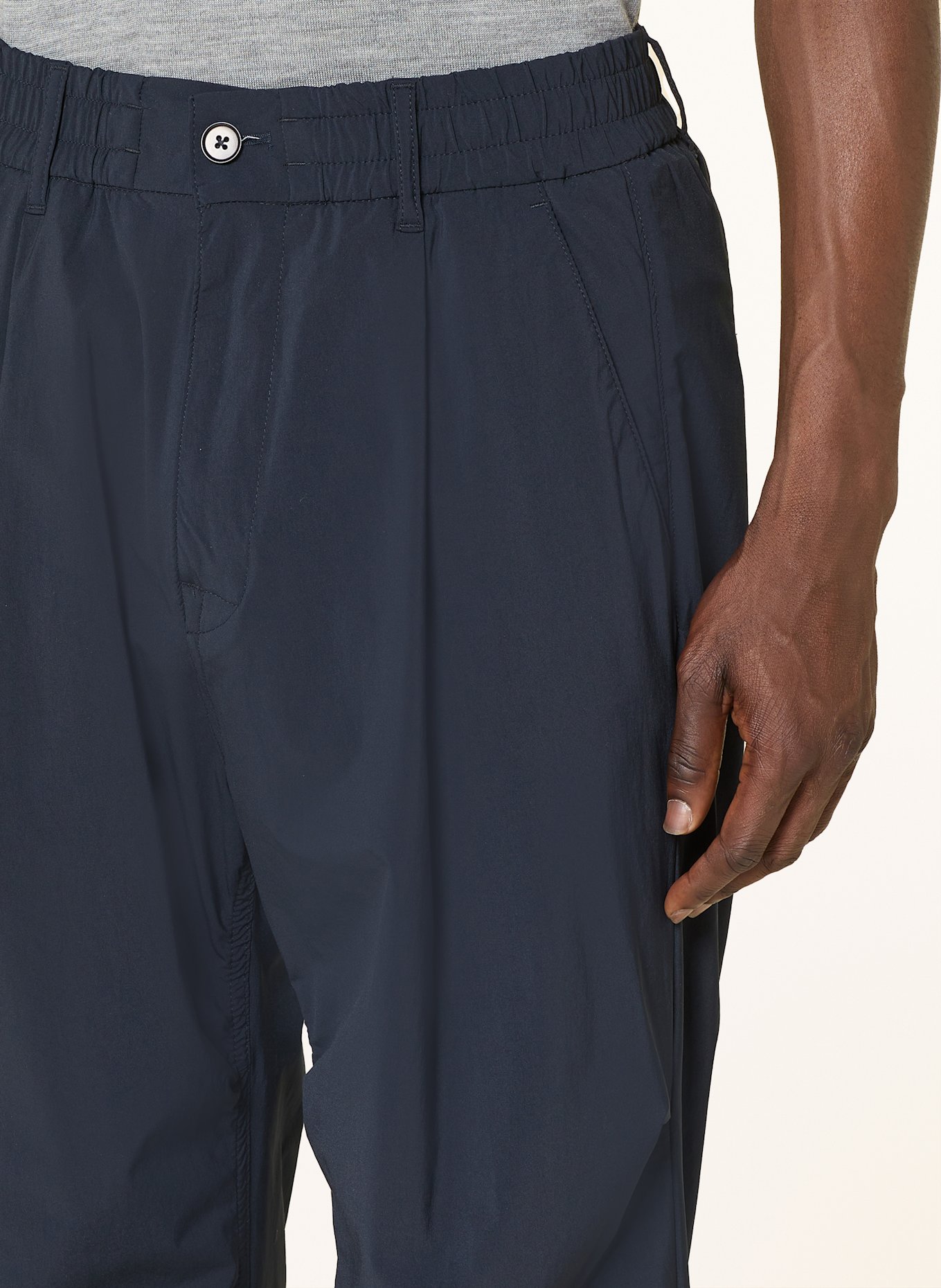 DRYKORN Chino LIROG Relaxed Fit mit verkürzter Beinlänge: DUNKELBLAU