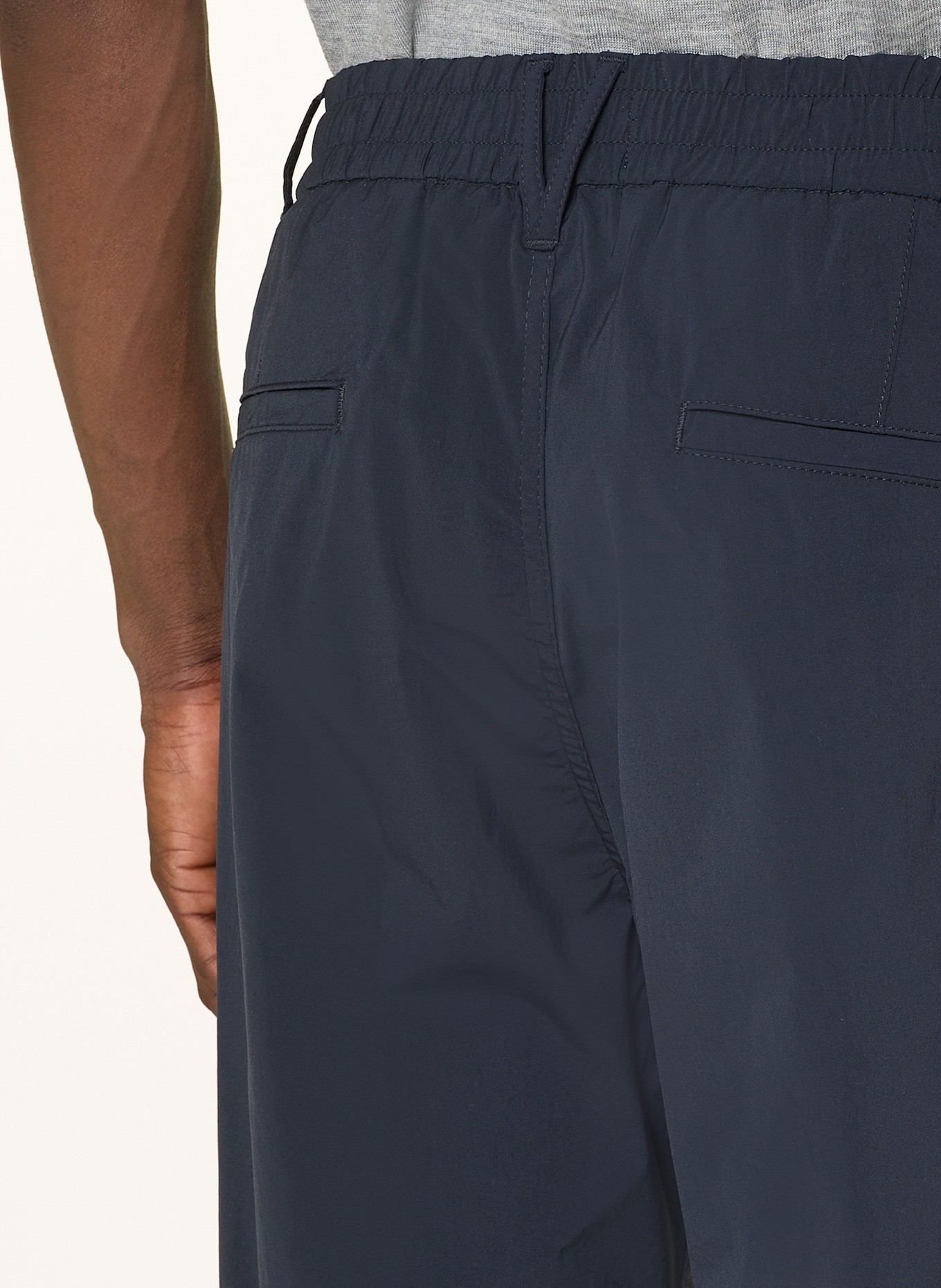 DRYKORN Chino LIROG Relaxed Fit mit verkürzter Beinlänge: DUNKELBLAU