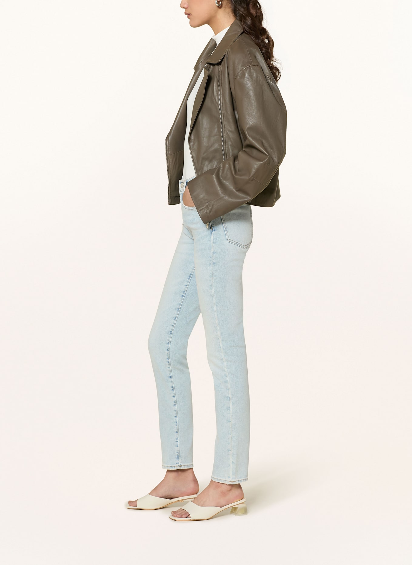 7 Зимова лижна термо куртка jeans Track boy pidilidi Skinny jeans Track ROXANNE: 1BCBG MAXAZRIA Dress