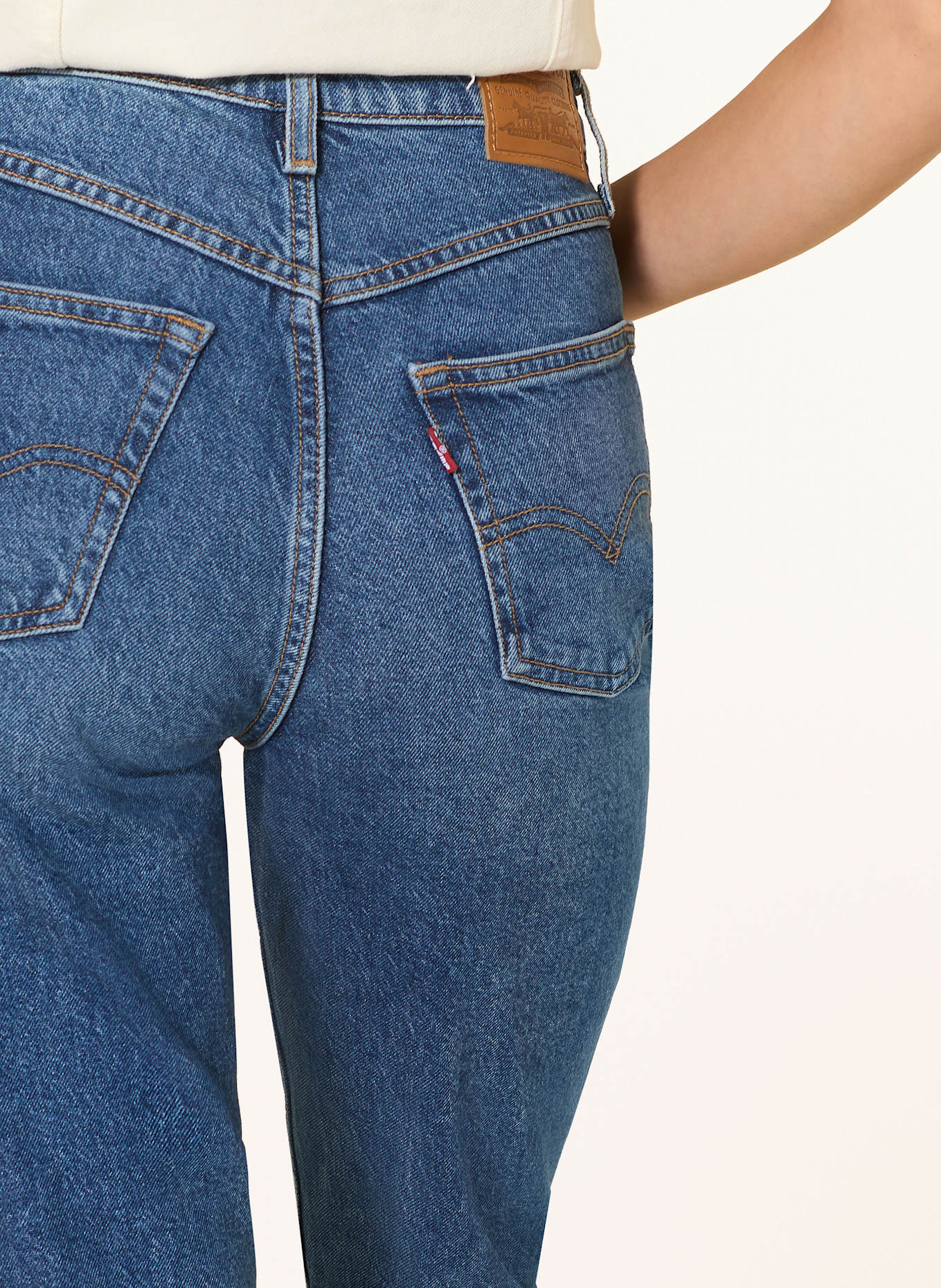 Levi's® Mom Jeans 80S: 15 Calça jeans Escuro feminina Flare Biotip