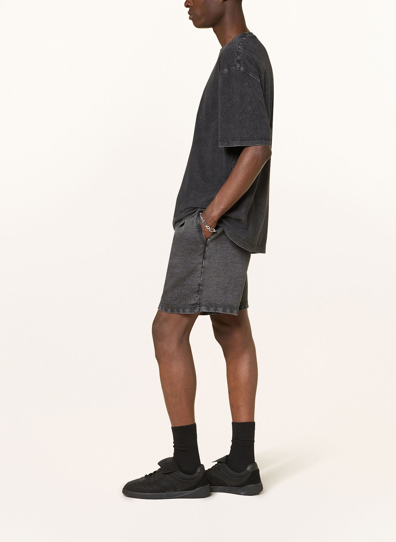 HUGO BLUE Sweatshorts NEBUSHO: DUNKELGRAU