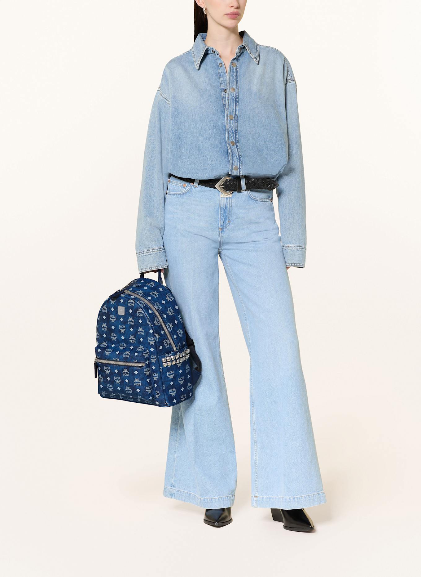 MCM STARK VI backpack with rivets: BLUE/ LIGHT BLUE