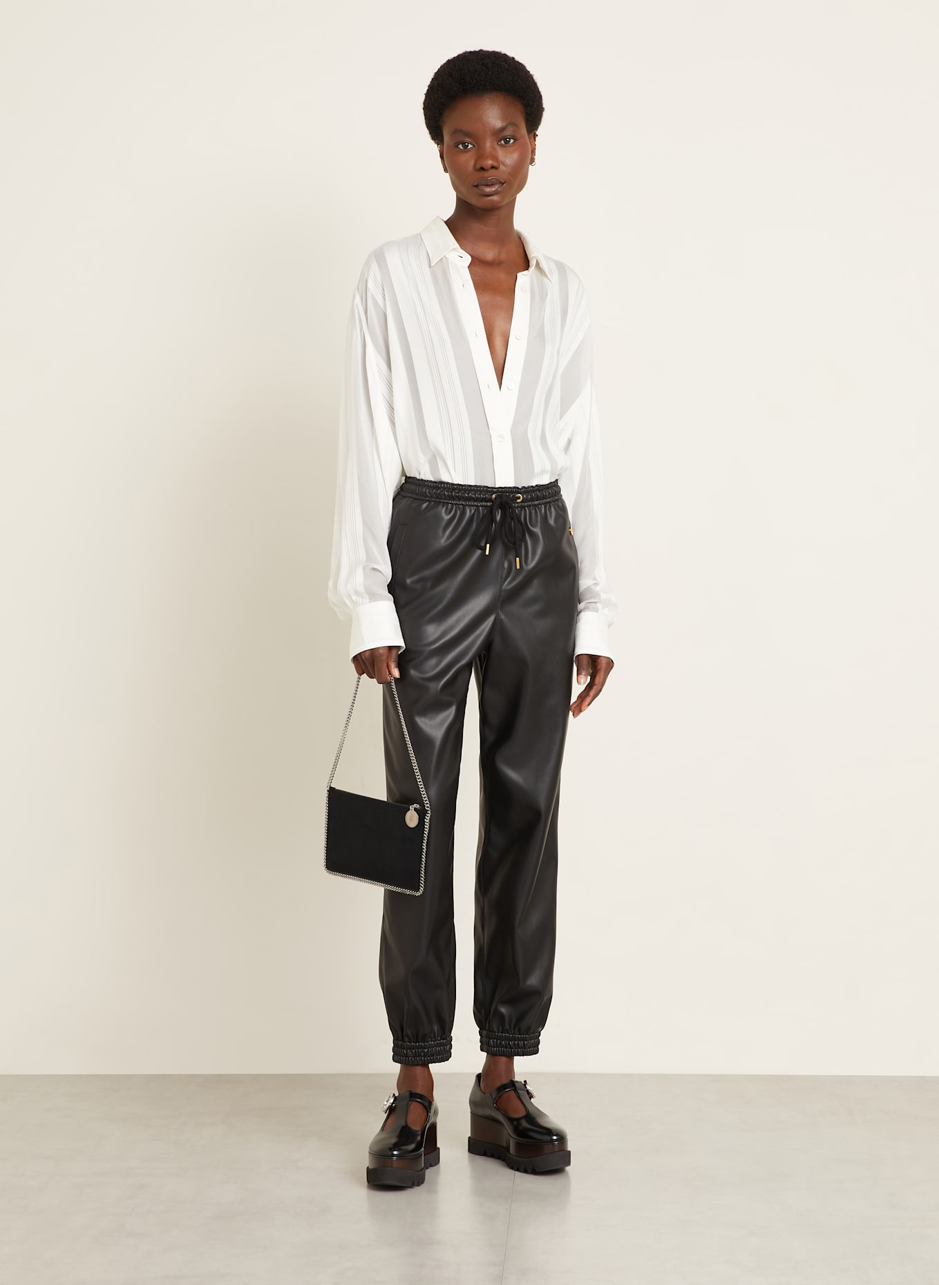 STELLA McCARTNEY Umhängetasche FALABELLA MINI: SCHWARZ