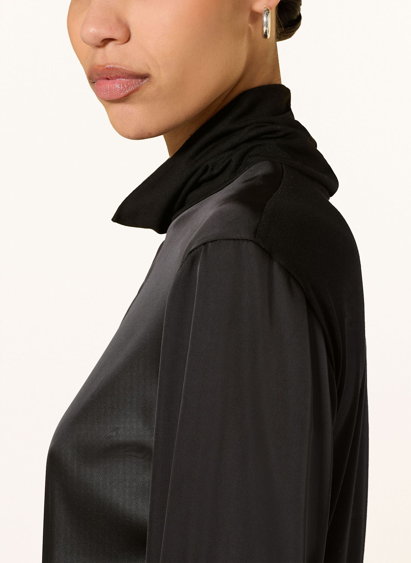 SEM PER LEI Blusenshirt im Materialmix: SCHWARZ