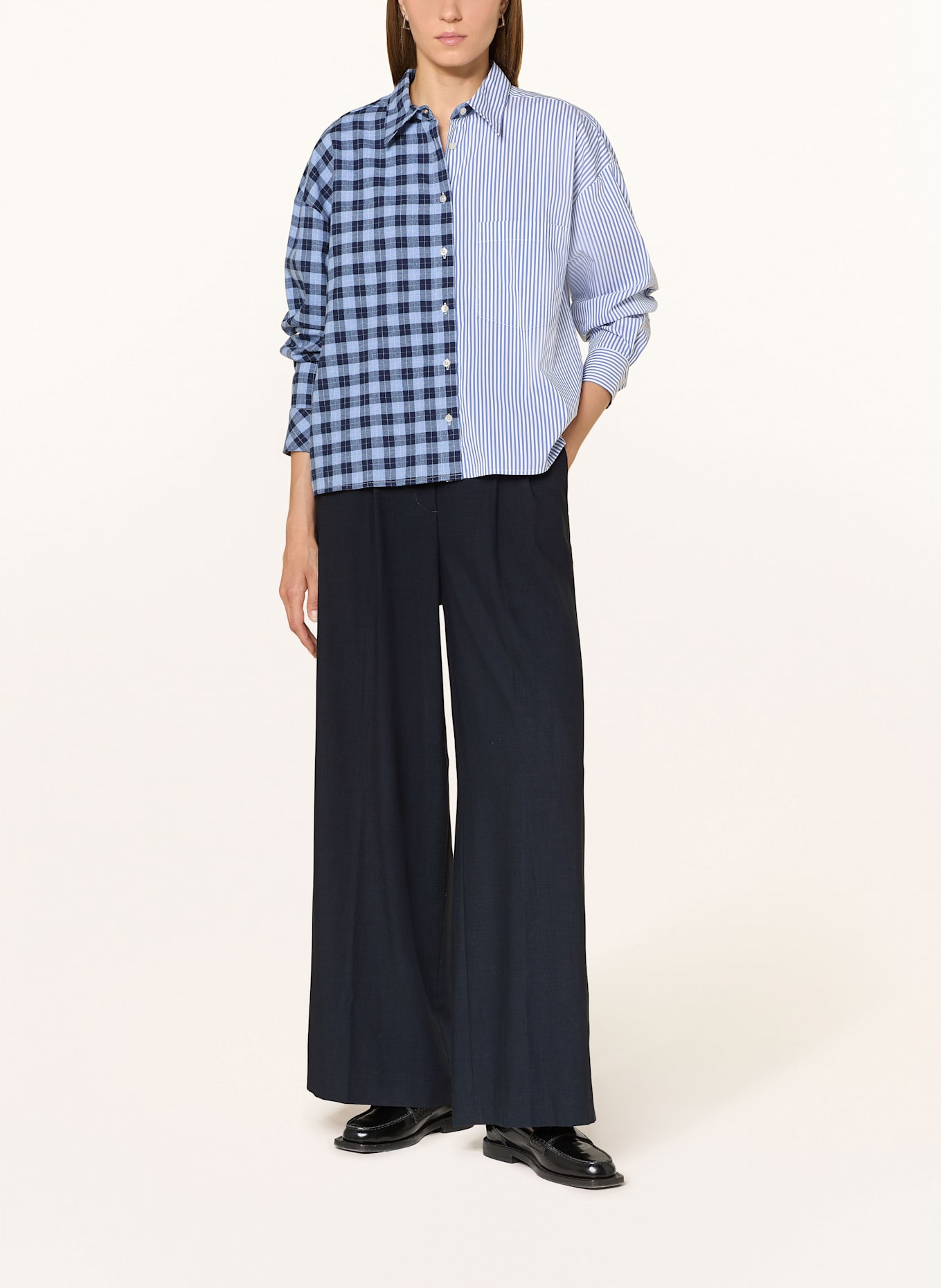 Emily VAN DEN BERGH Hemdbluse im Materialmix: DUNKELBLAU / BLAU / HELLBLAU