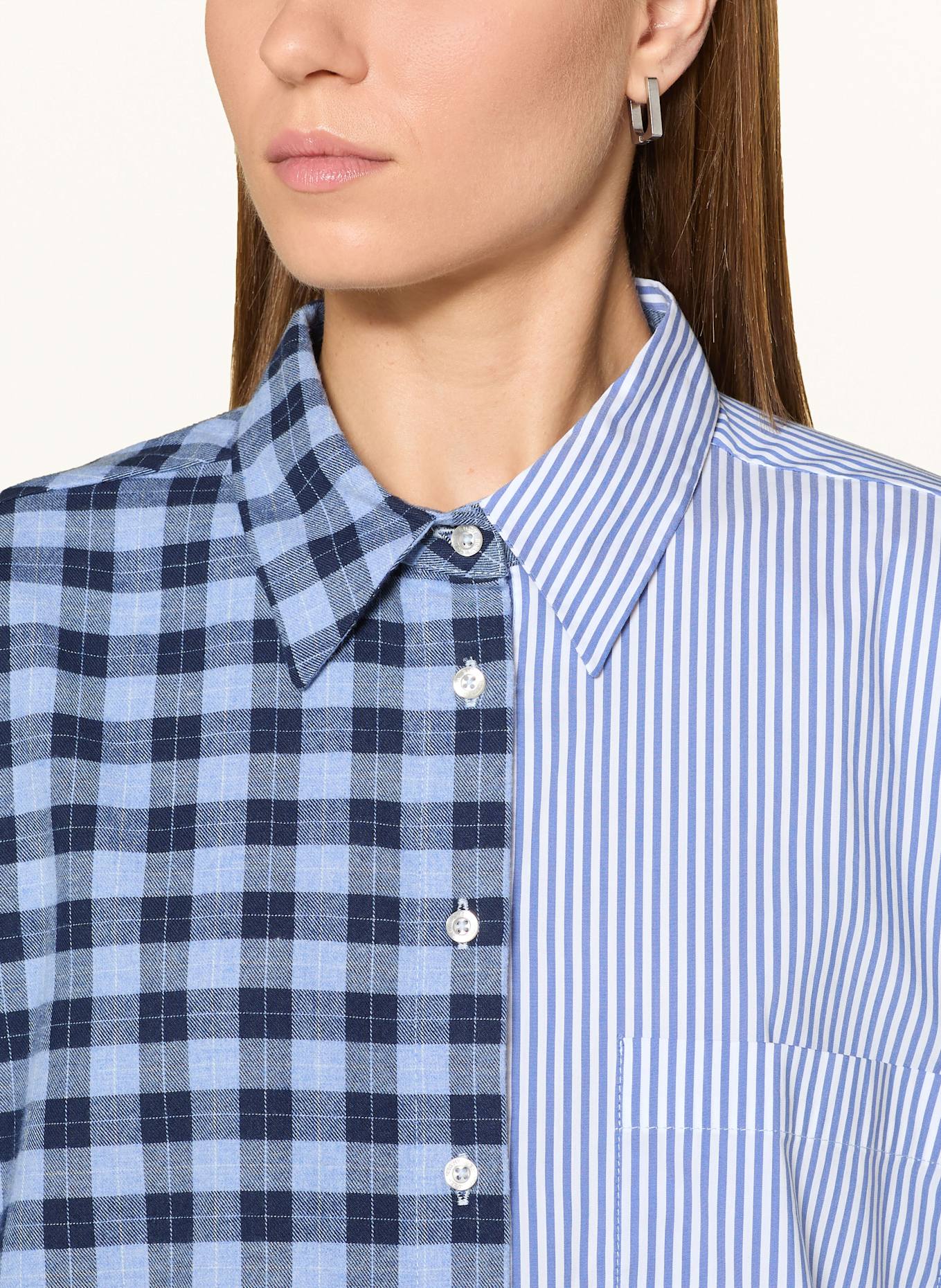 Emily VAN DEN BERGH Hemdbluse im Materialmix: DUNKELBLAU / BLAU / HELLBLAU