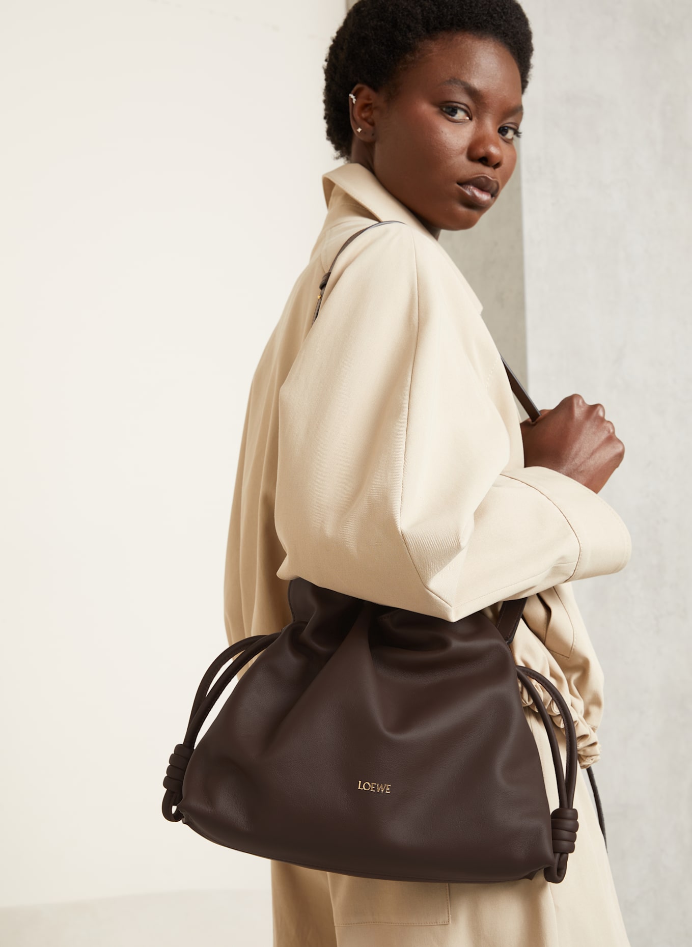 LOEWE Umhängetasche FLAMENCO MEDIUM: DUNKELBRAUN