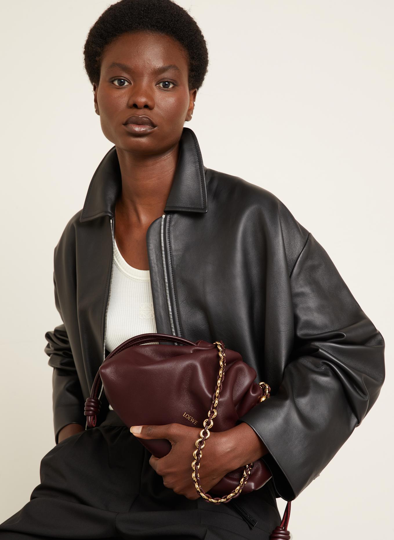 LOEWE Umhängetasche FALMENCO MEDIUM: DUNKELROT