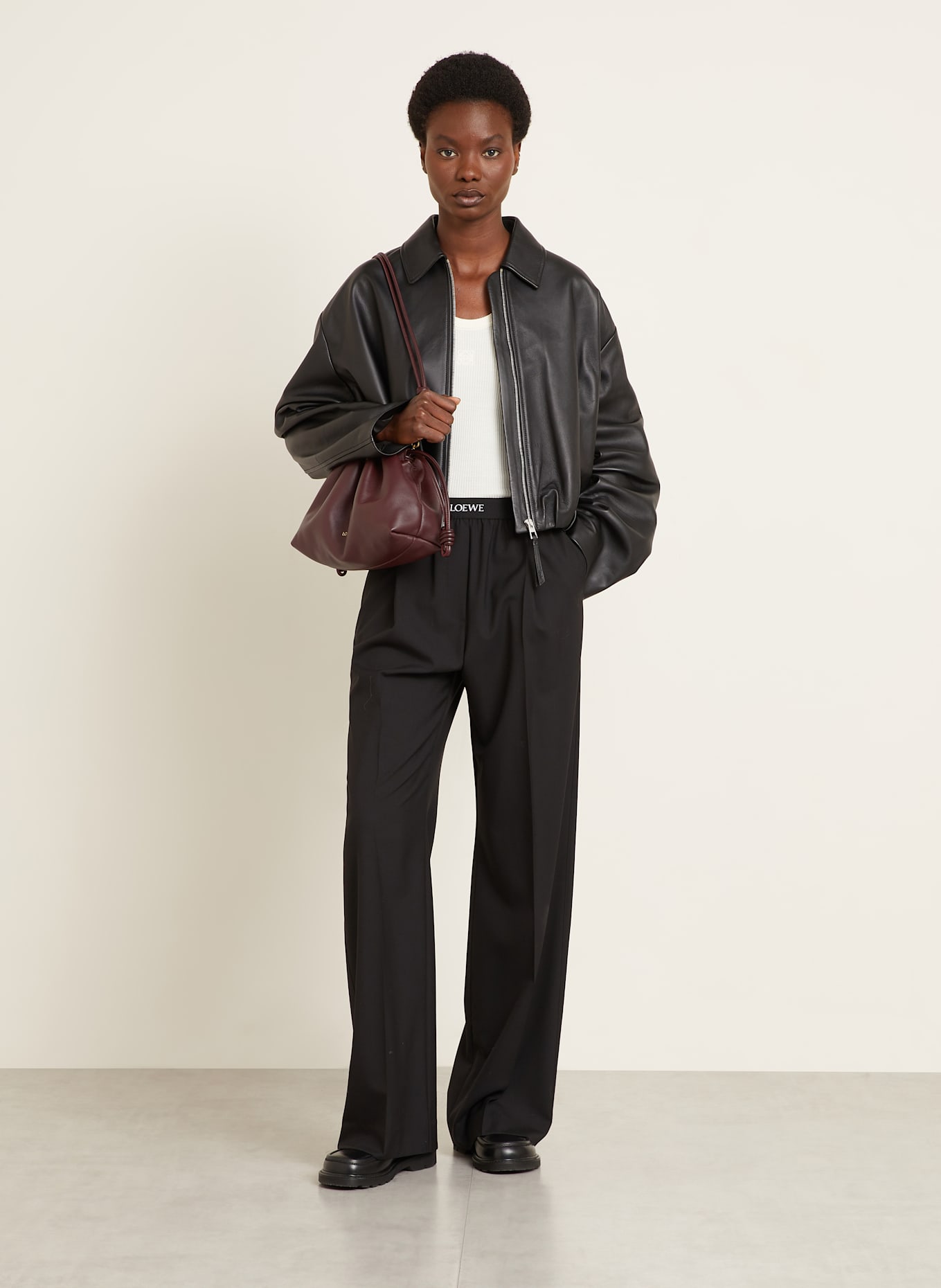 LOEWE Umhängetasche FALMENCO MEDIUM: DUNKELROT