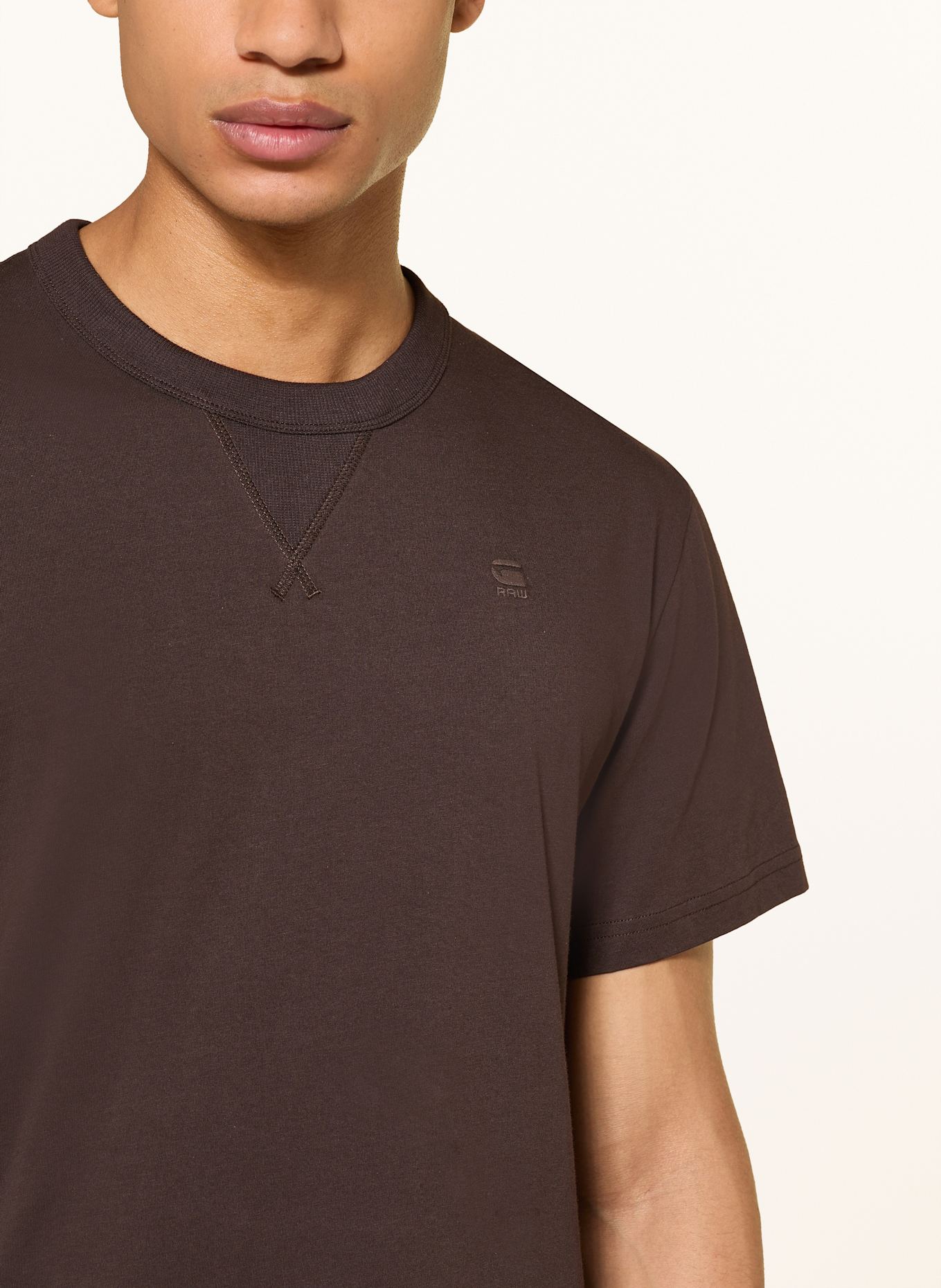 G-Star T-Shirt NIFOUS: DUNKELBRAUN