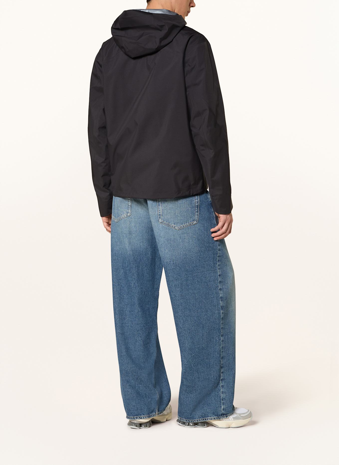VEILANCE ARRIS rain jacket: BLACK