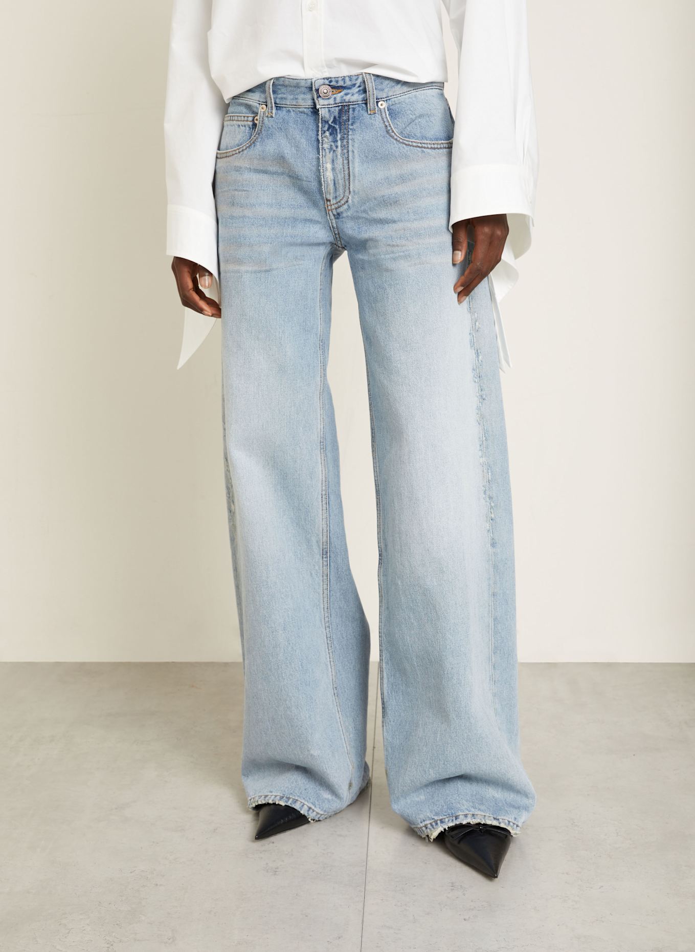 BALENCIAGA Wide Leg Jeans: 4200 LIGHT BLUE