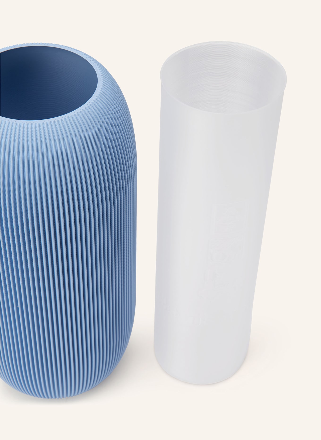 dennismaass Vase PILLE LARGE: HELLBLAU