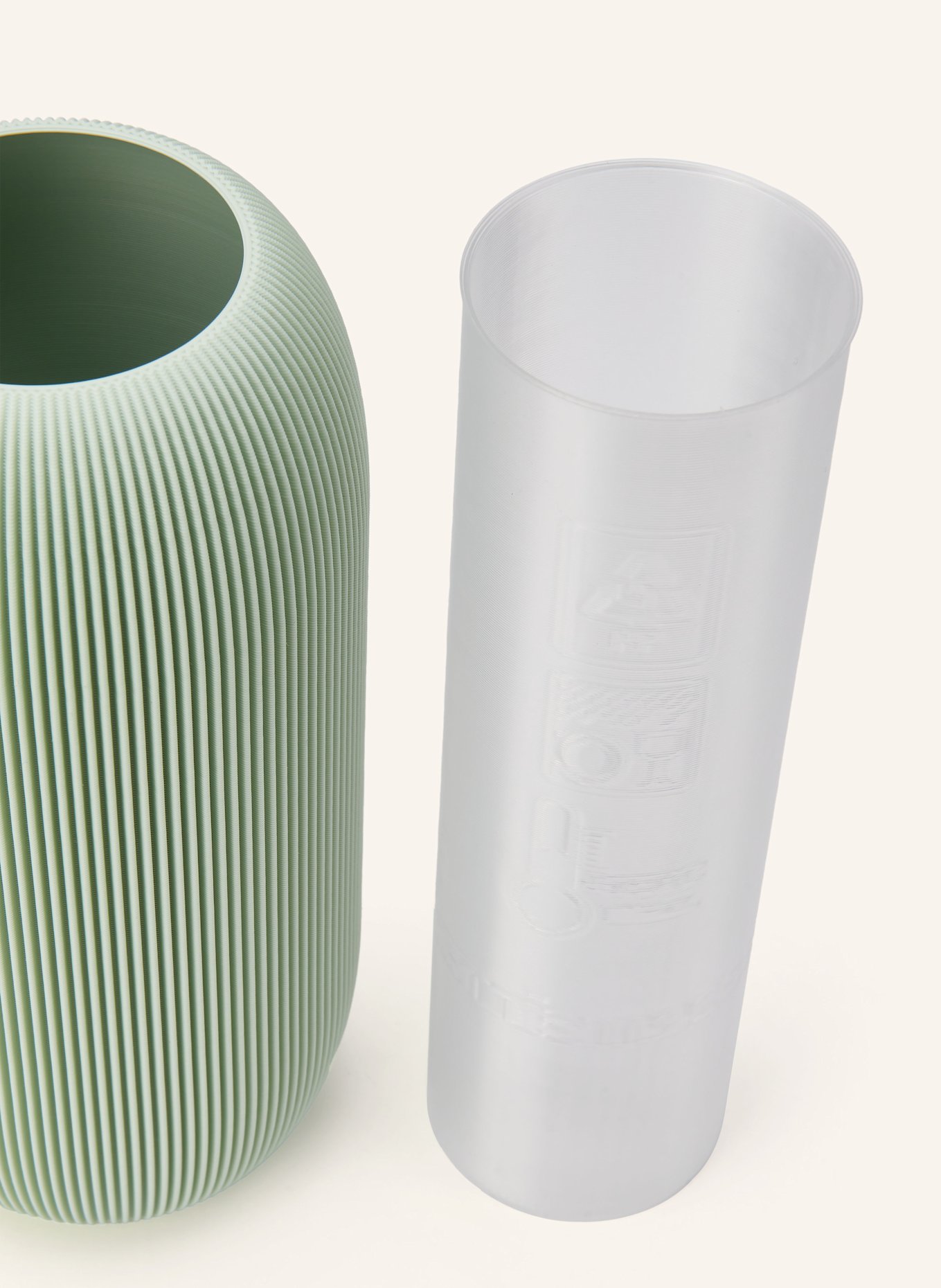 dennismaass Vase PILLE MEDIUM: HELLGRÜN