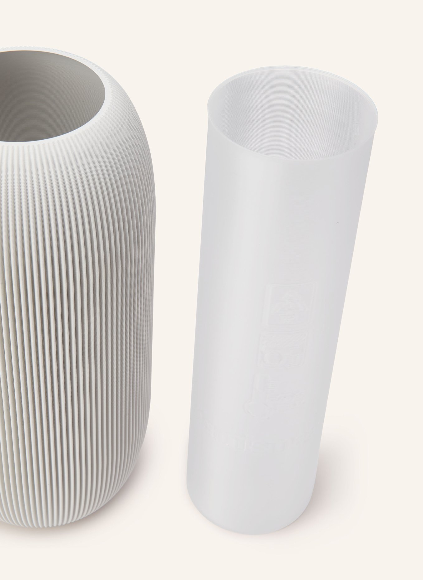 dennismaass Vase PILLE LARGE: WEISS