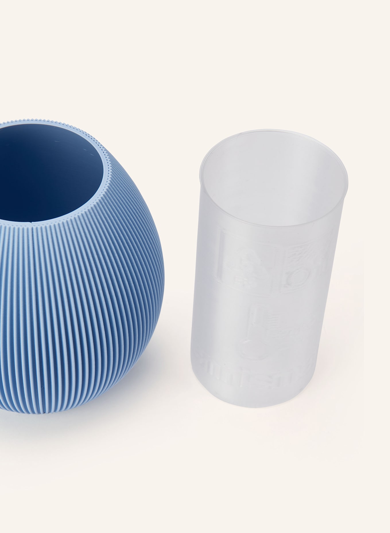 dennismaass Vase RUND SMALL: HELLBLAU