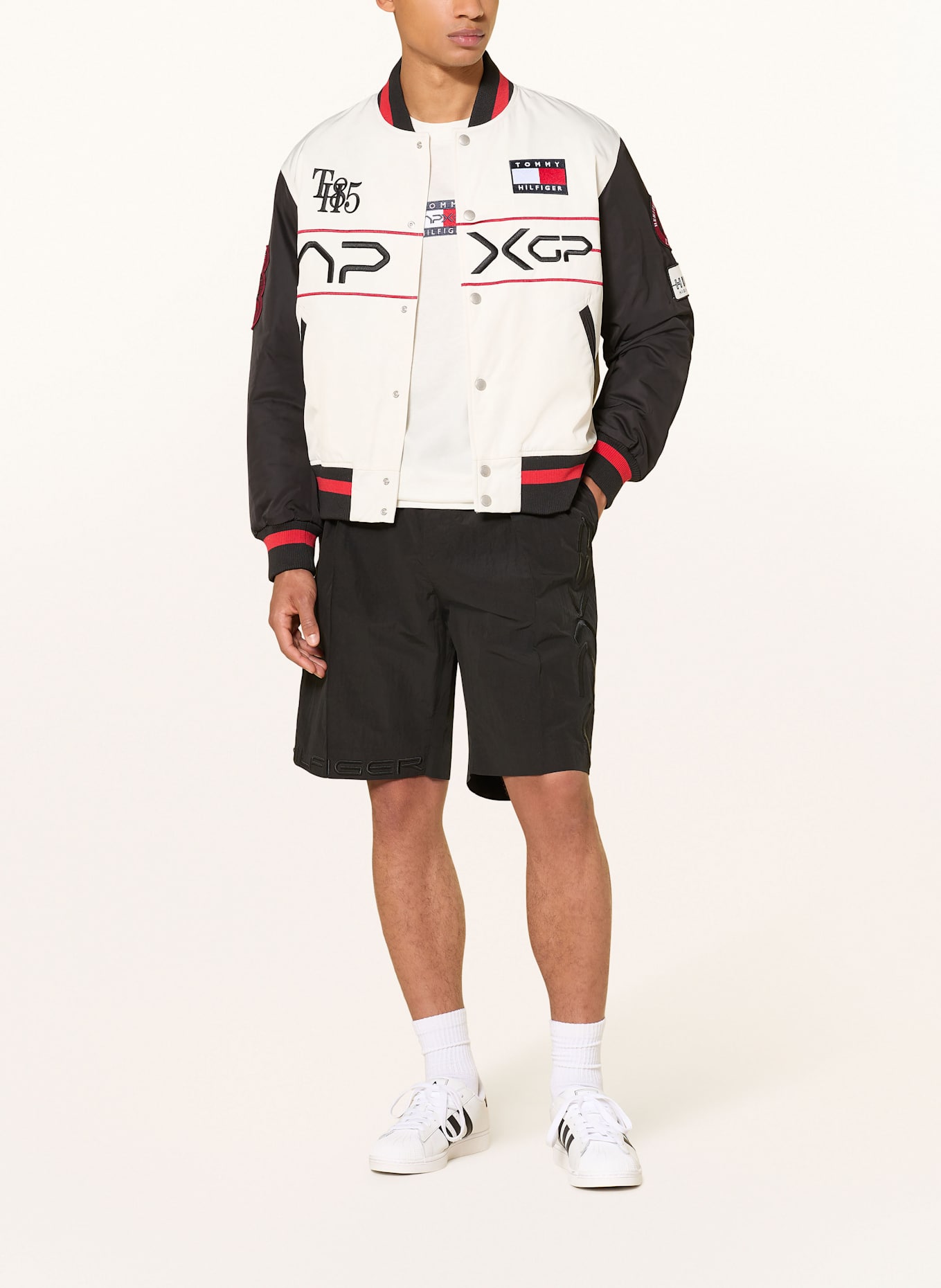 TOMMY HILFIGER Kurtka w stylu college: BIAŁY / CZARNY / CIEMNOCZERWONY