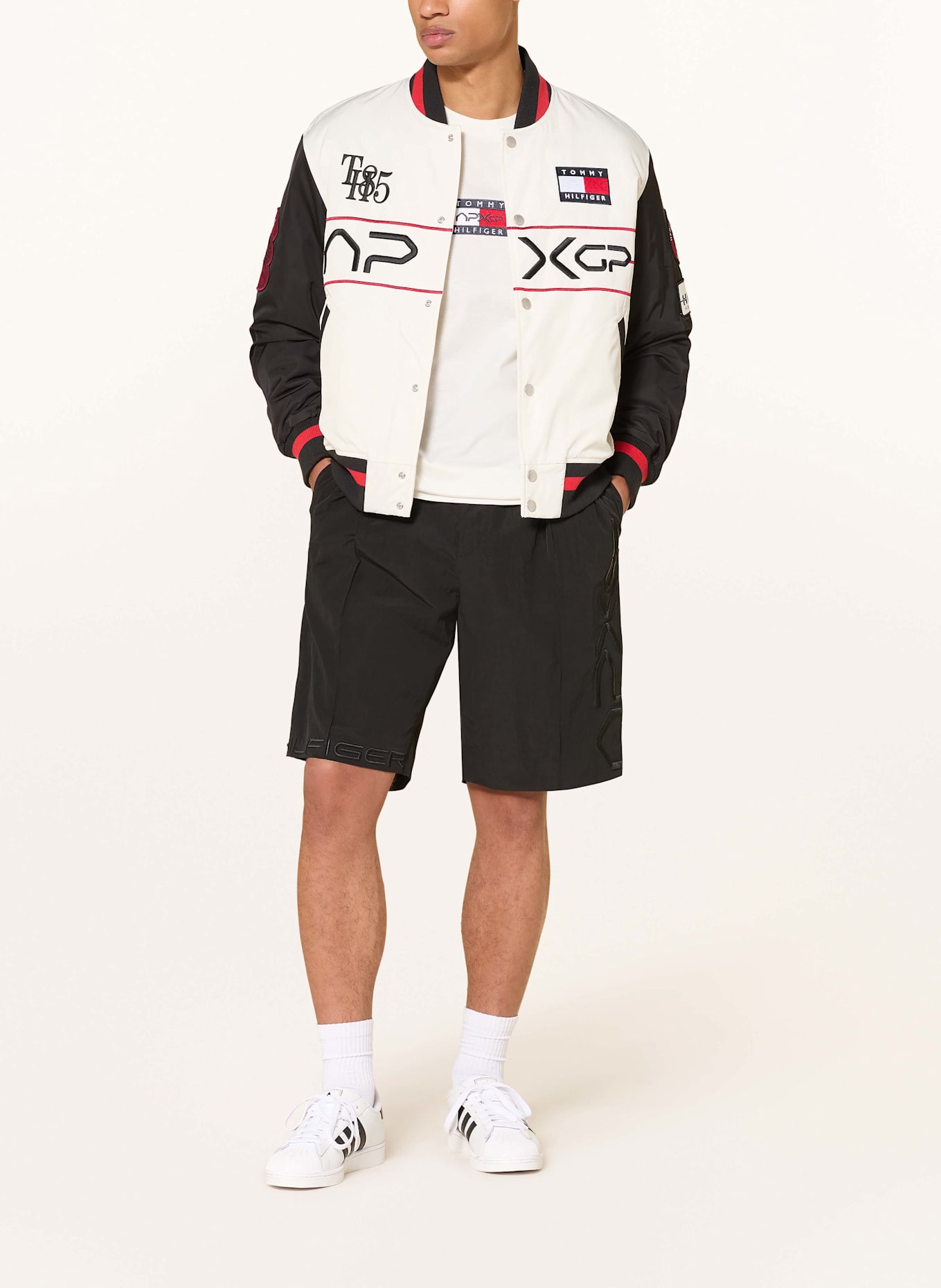 TOMMY HILFIGER Shorts Regular Fit: SCHWARZ