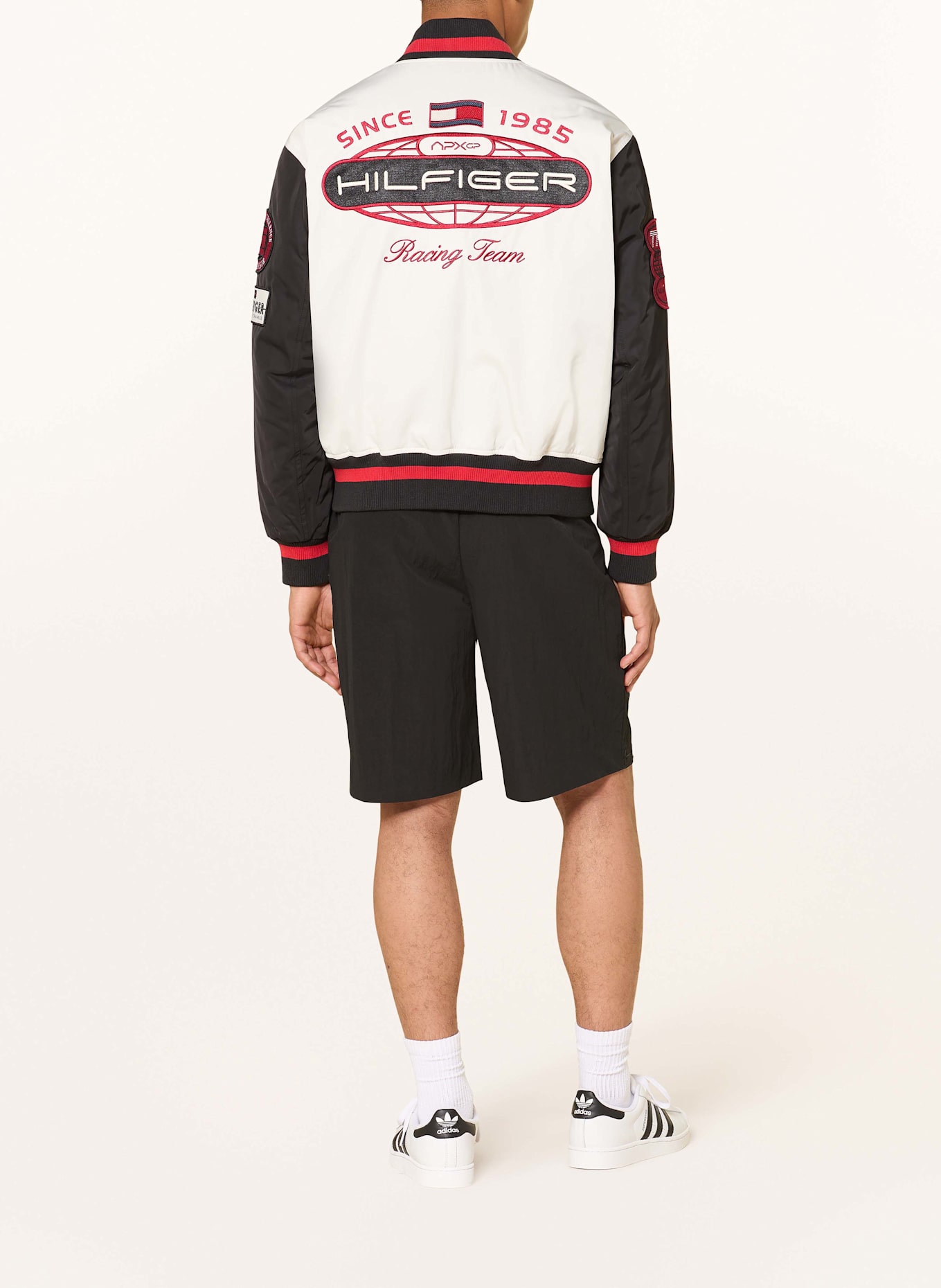 TOMMY HILFIGER Shorts Regular Fit: SCHWARZ