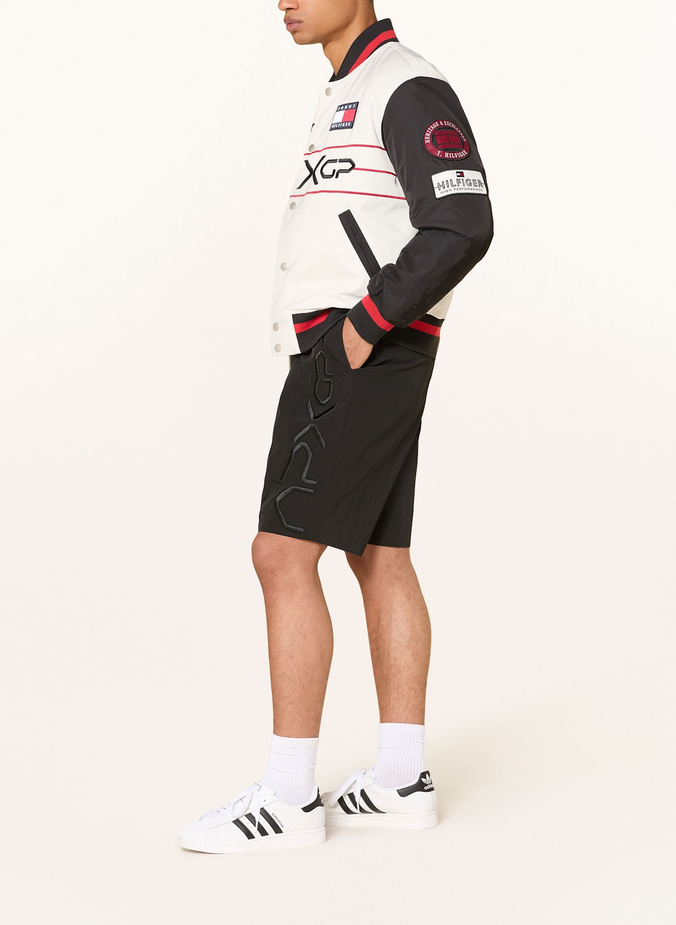 TOMMY HILFIGER Shorts Regular Fit: SCHWARZ