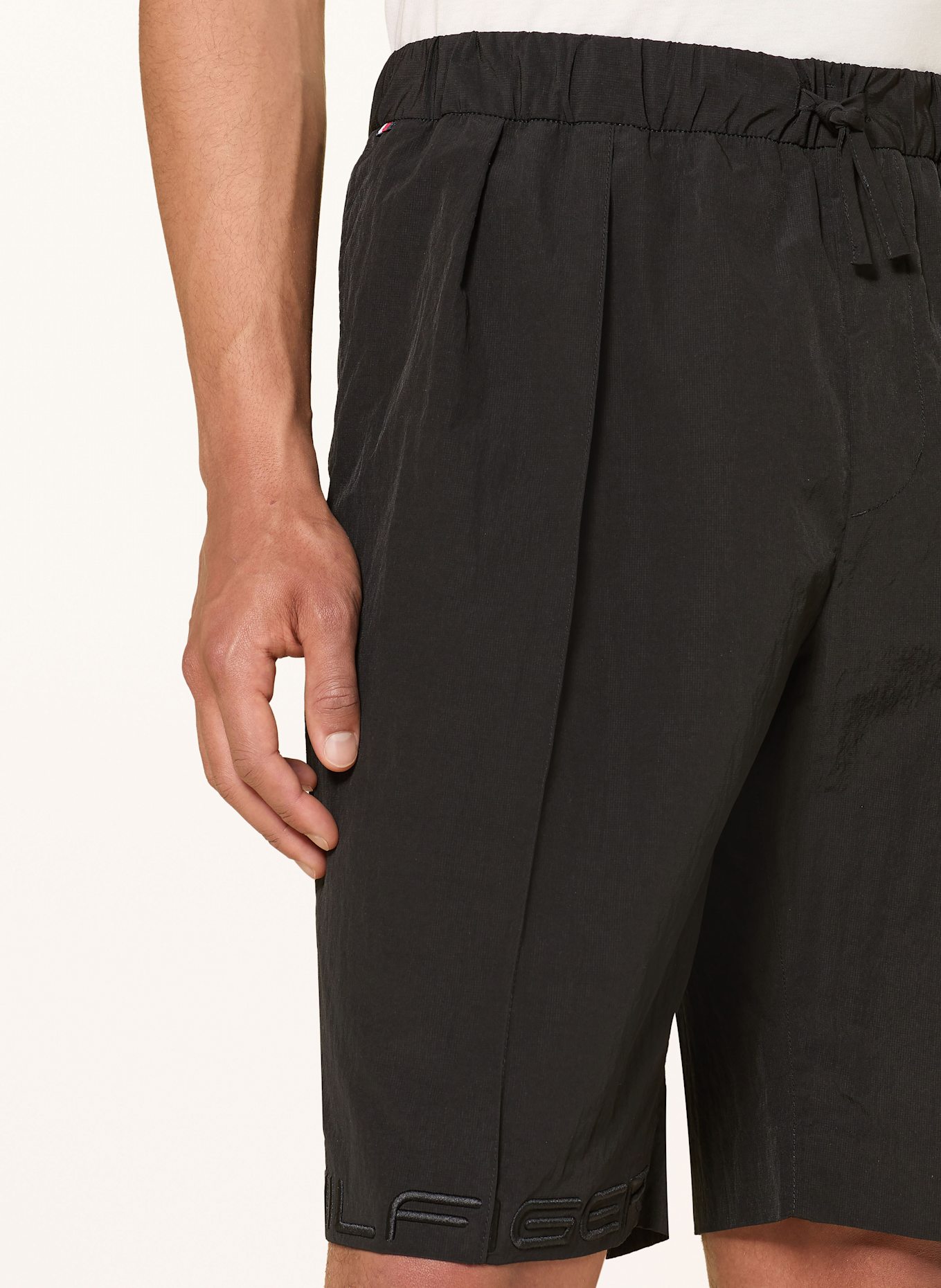 TOMMY HILFIGER Shorts Regular Fit: SCHWARZ