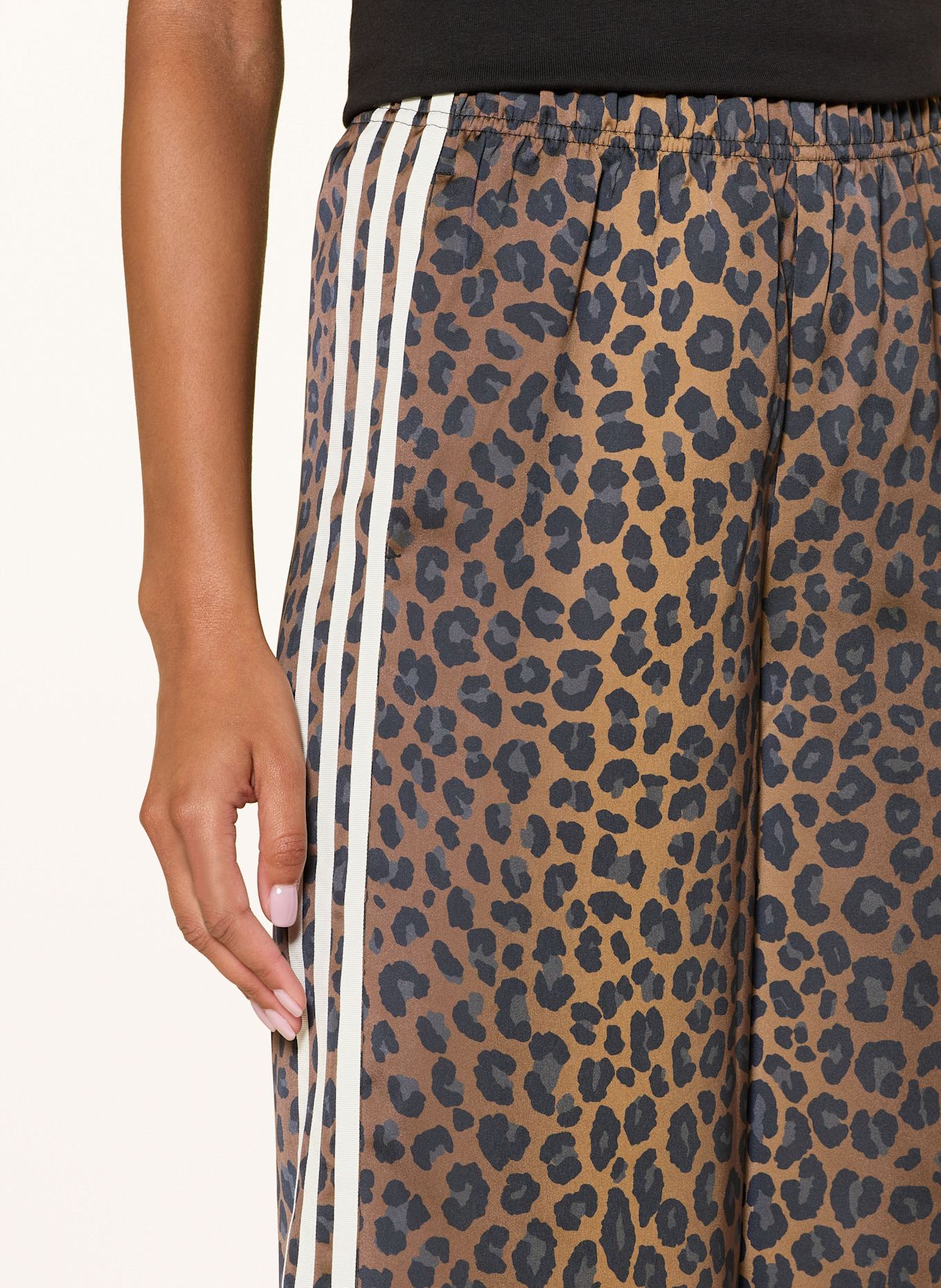 adidas Originals Track Pants: BRAUN / DUNKELBRAUN