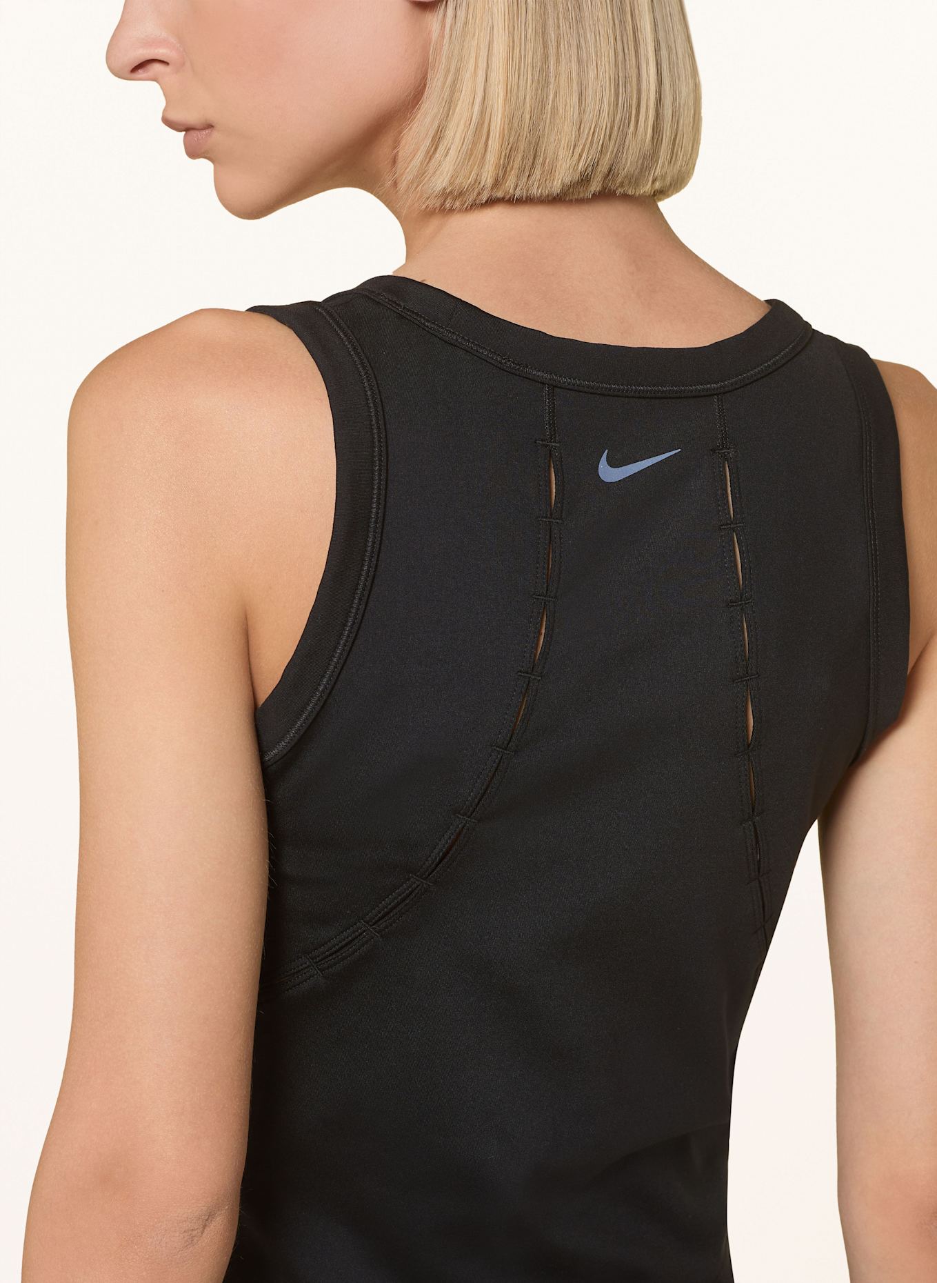 Nike Tanktop ONE FITTED: SCHWARZ