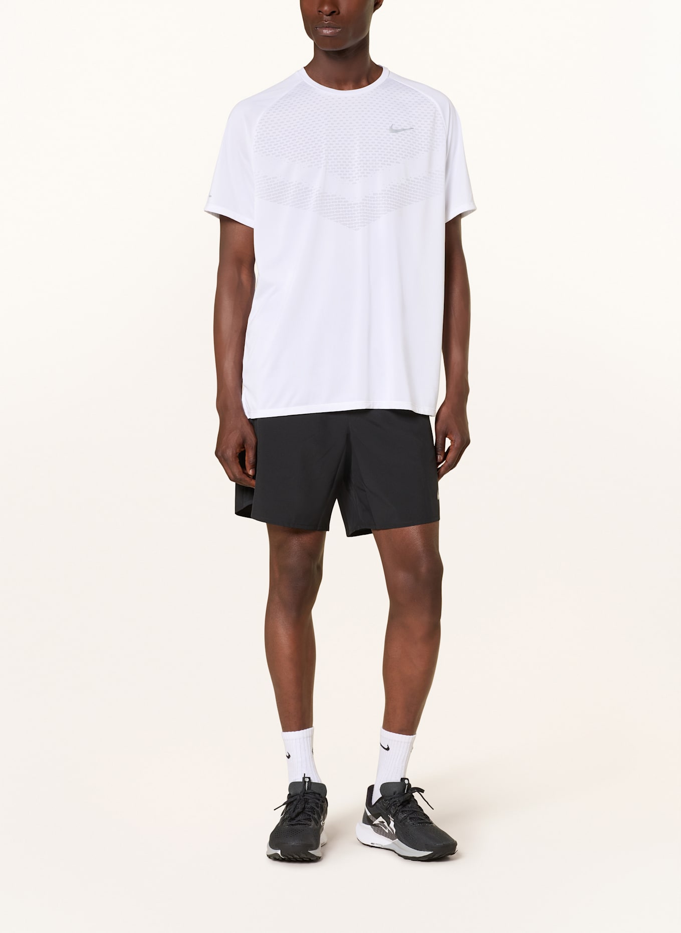 Nike Laufshirt STRIDE: WEISS