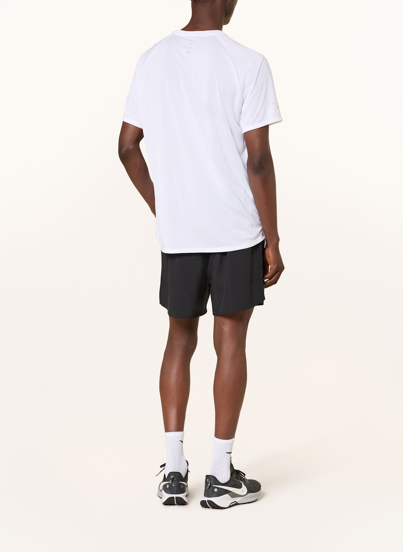 Nike Laufshirt STRIDE: WEISS