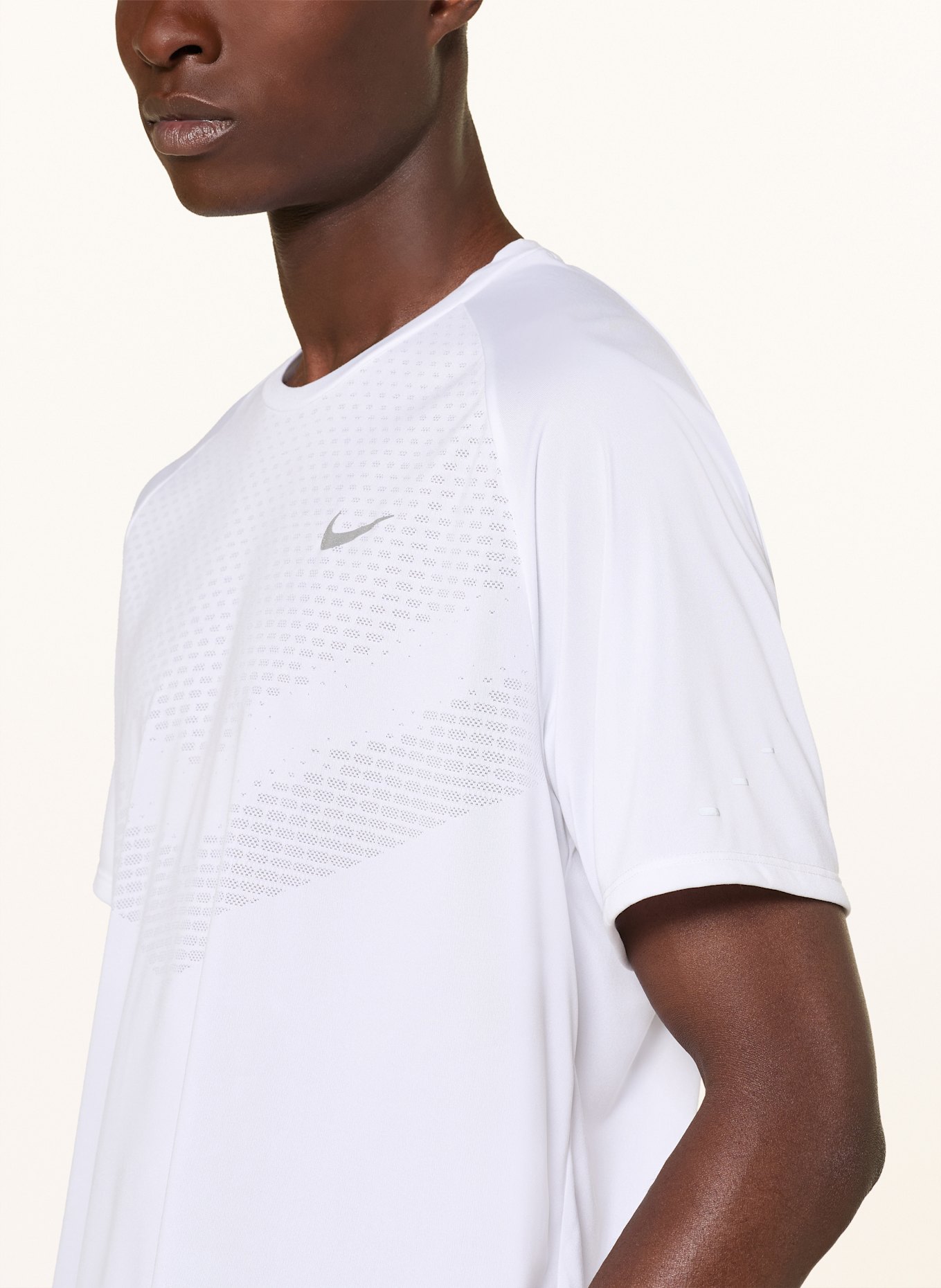 Nike Laufshirt STRIDE: WEISS