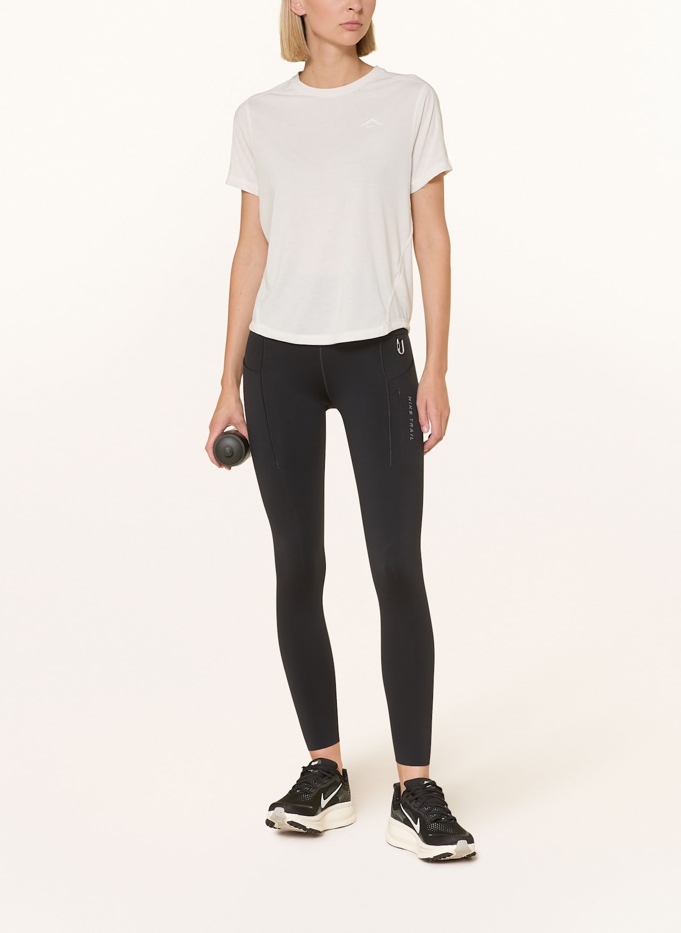 Nike Běžecké tričko TRAIL DRI-FIT: BÍLÁ