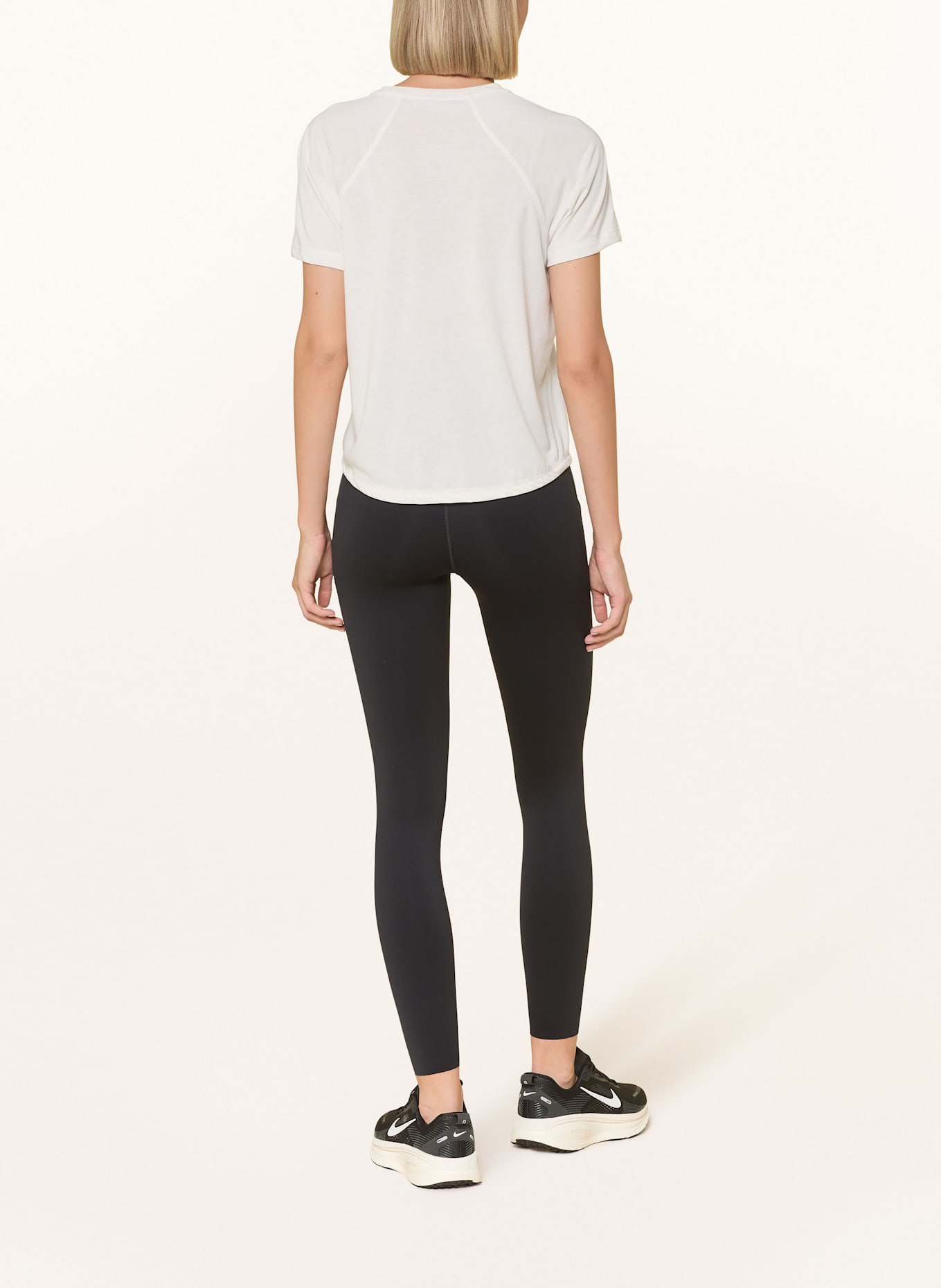 Nike Běžecké tričko TRAIL DRI-FIT: BÍLÁ